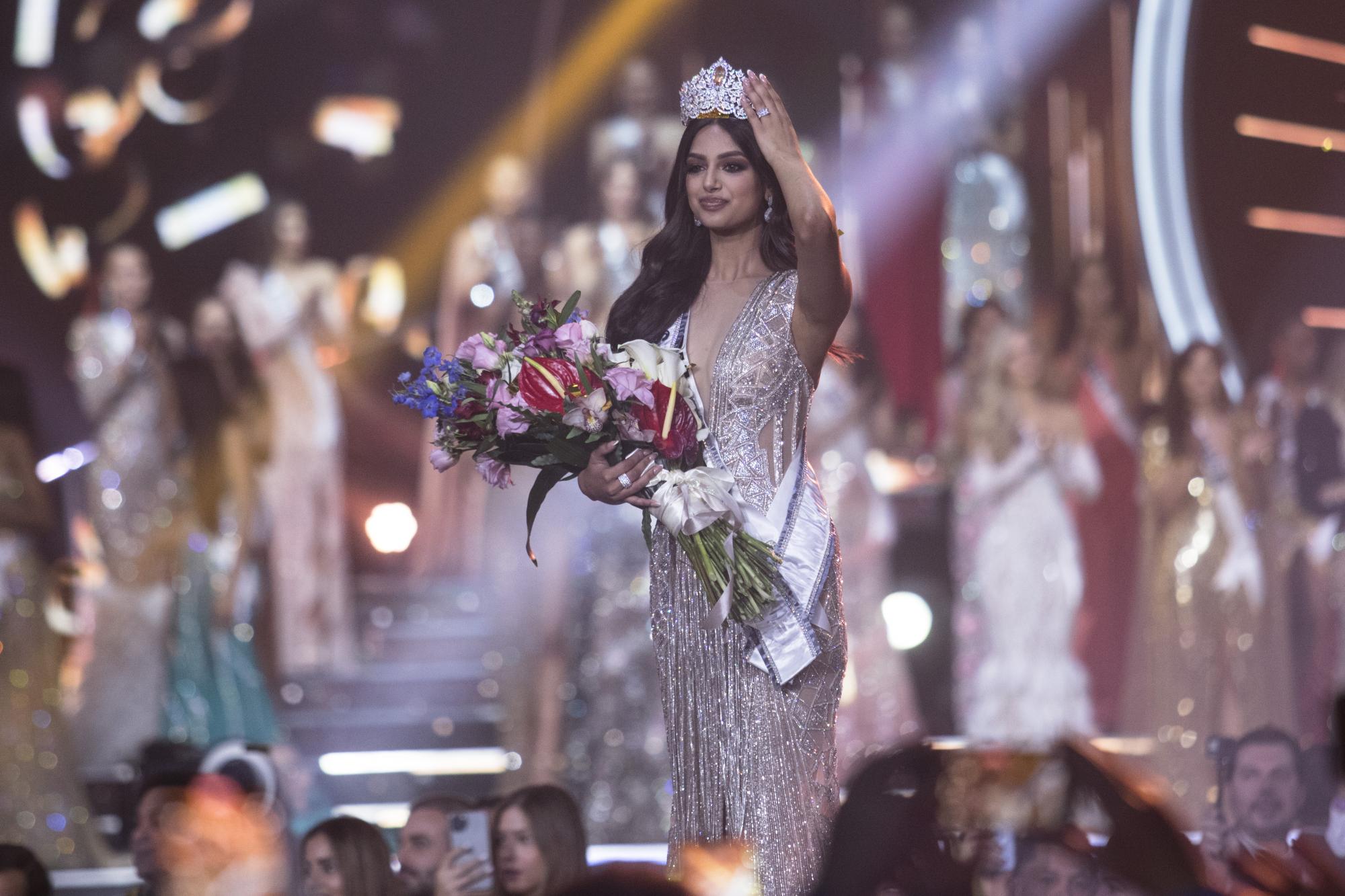 Стала известна победительница Мисс Вселенная 2021: фото красотки