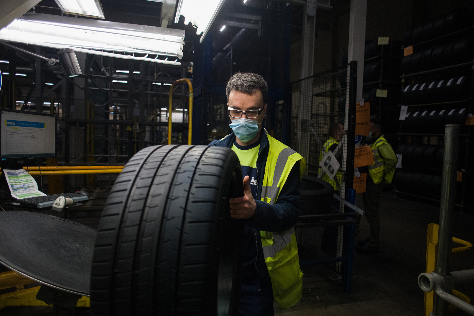 Выбираем лучшие автомобильные шины для теплого сезона: летние или всесезонные