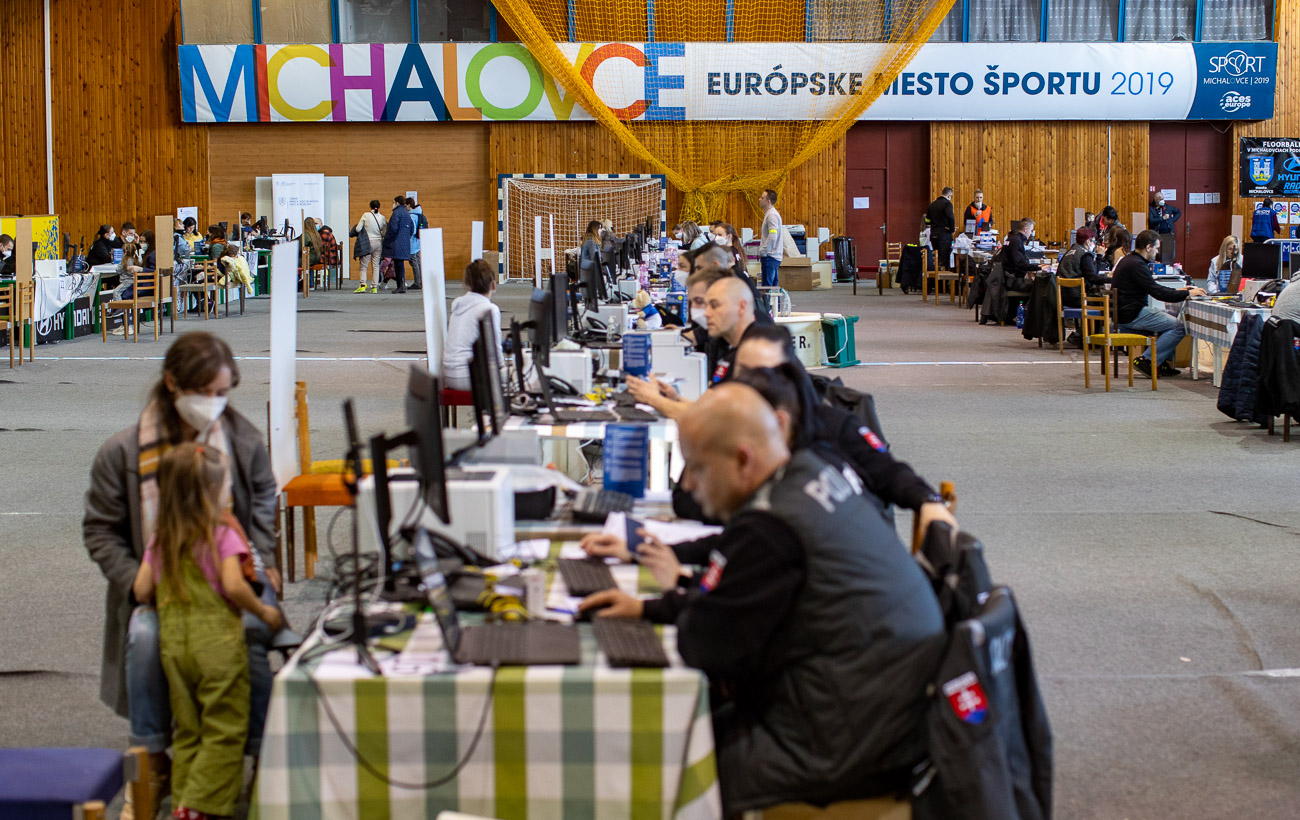 Різні терміни та умови. Які країни вже продовжили тимчасовий захист українців