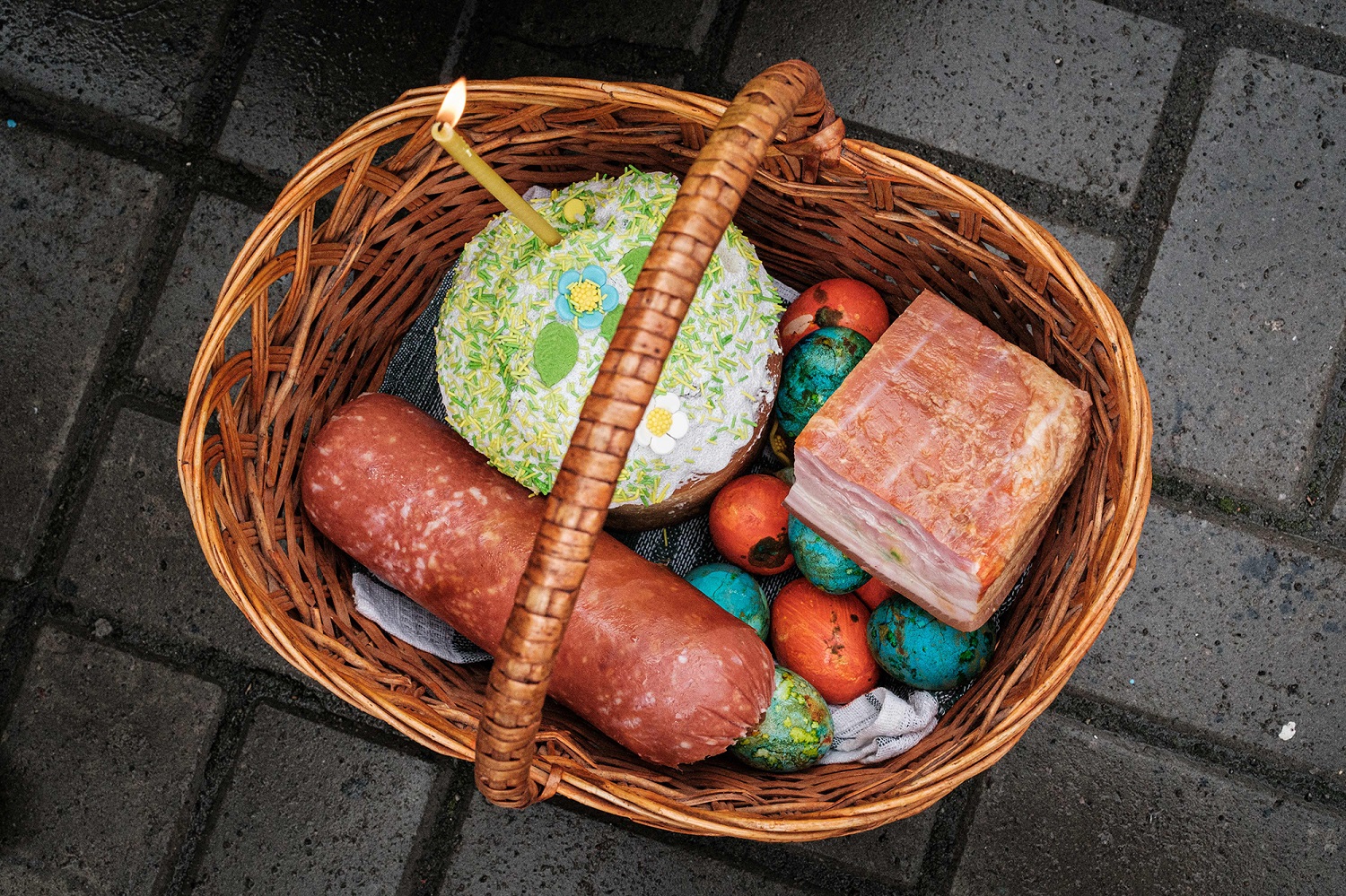 Традиції великоднього сніданку: що означає кожна страва у вашому кошику