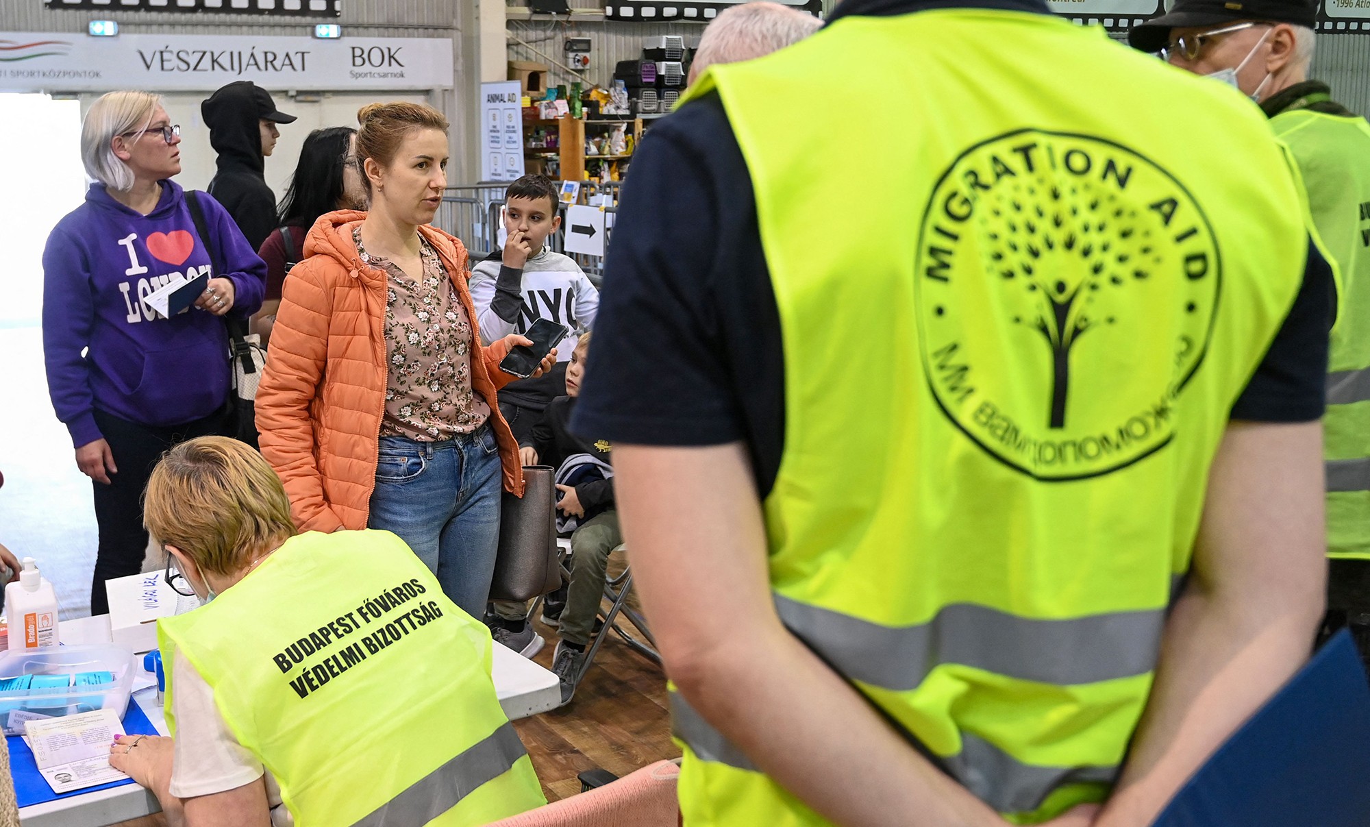 В Венгрии меняют правила бесплатного проезда украинцев: детали