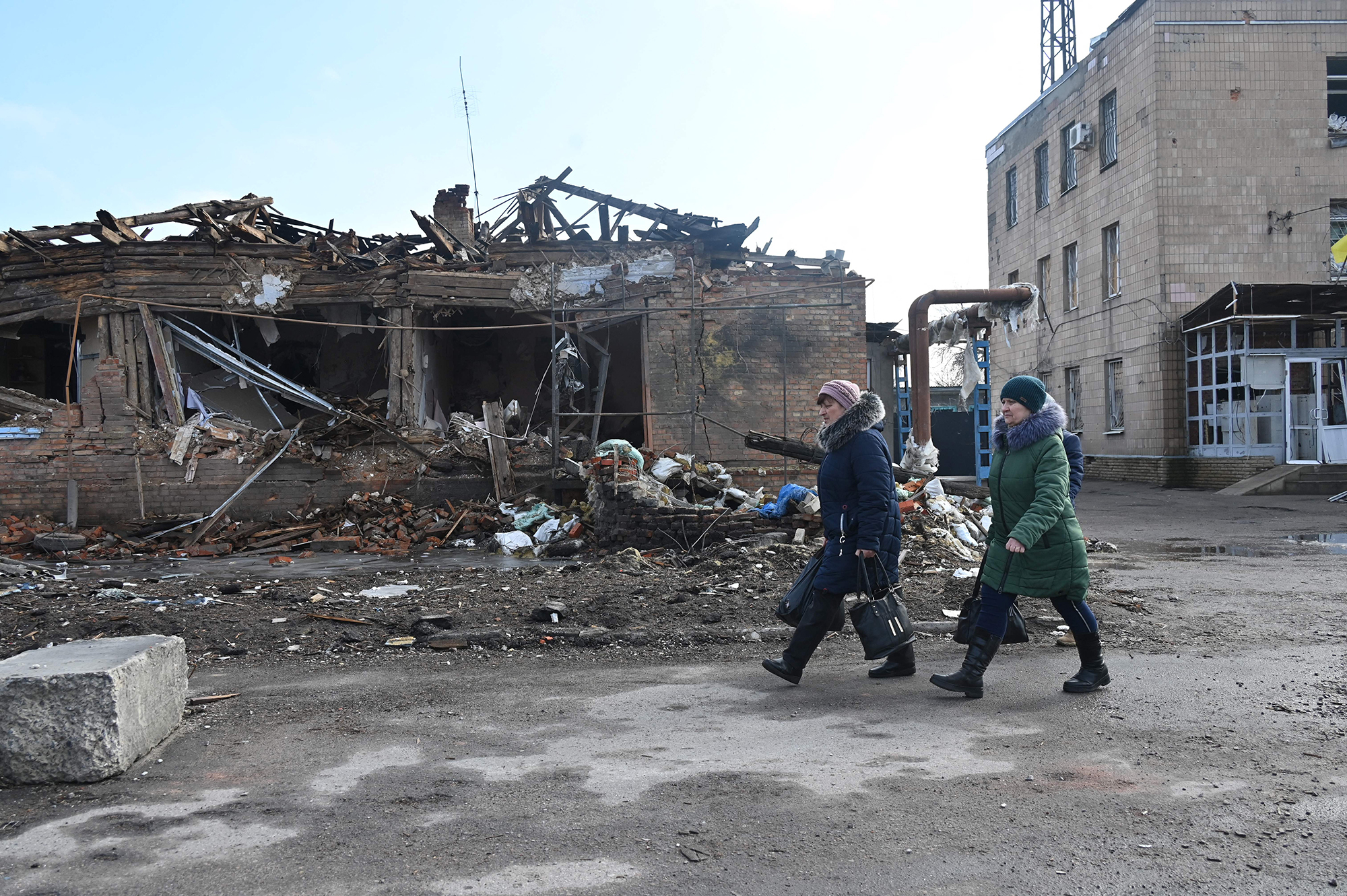 Волчанск до и после оккупации: что происходит в городе у границы с РФ