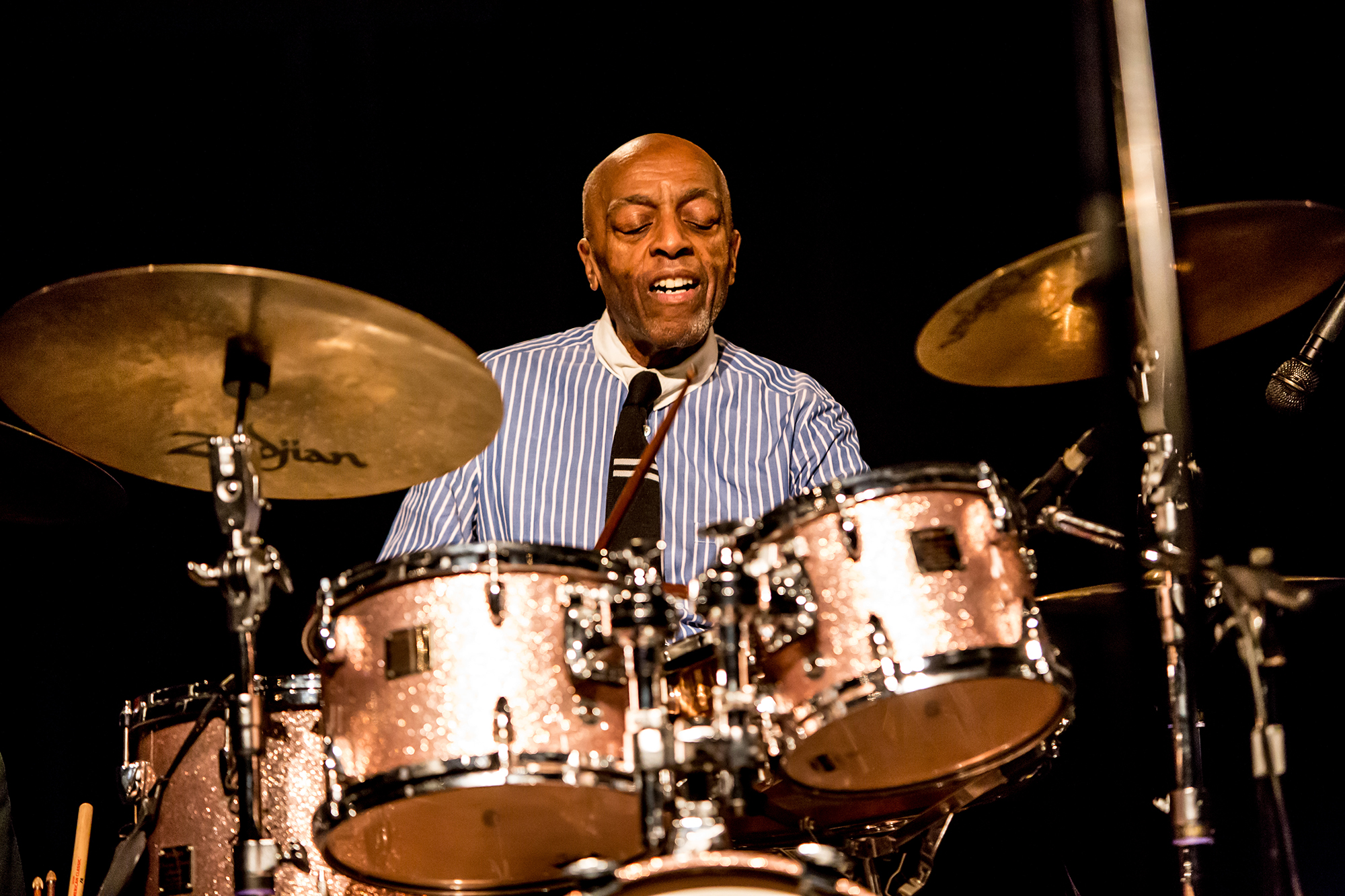 Помер відомий барабанщик, якого називали одним з найвидатніших в історії джазу