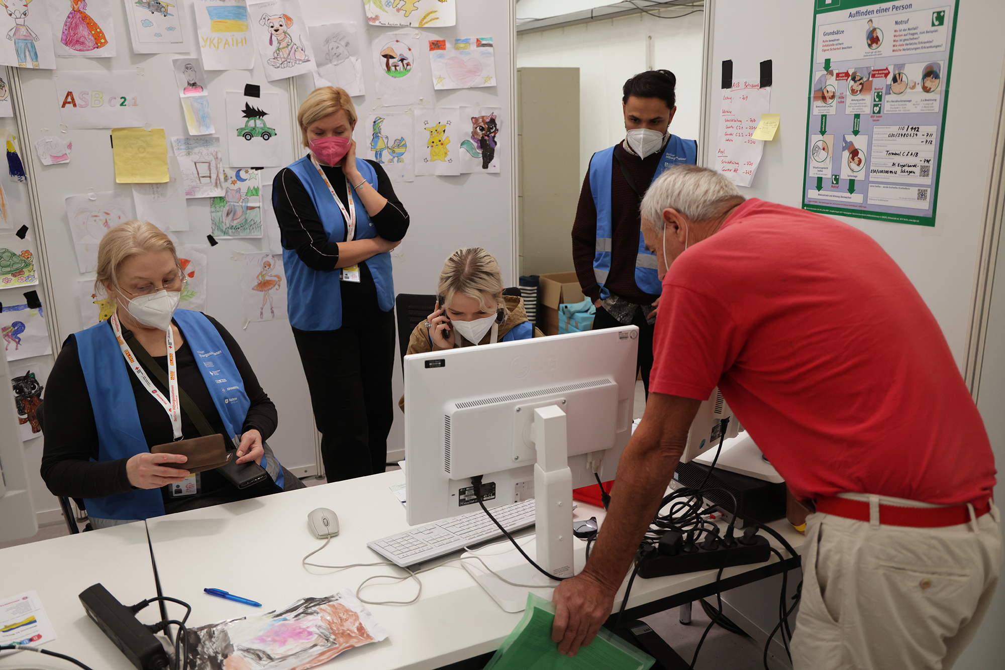 Лаконічність і шрифти. Як правильно писати листи в організації Німеччини