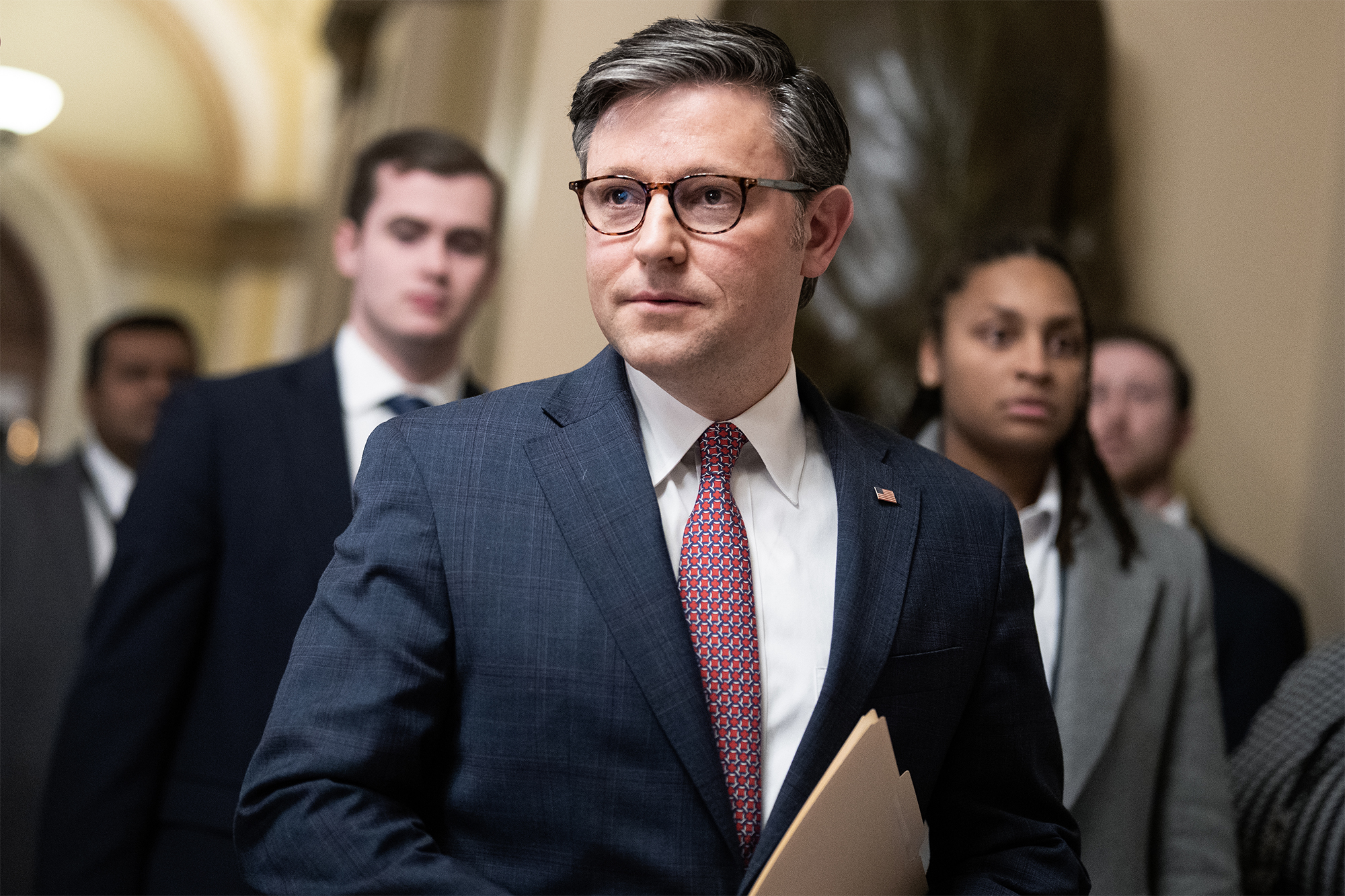 За крок від грошей. Коли Україна отримає мільярди від США та на яких умовах