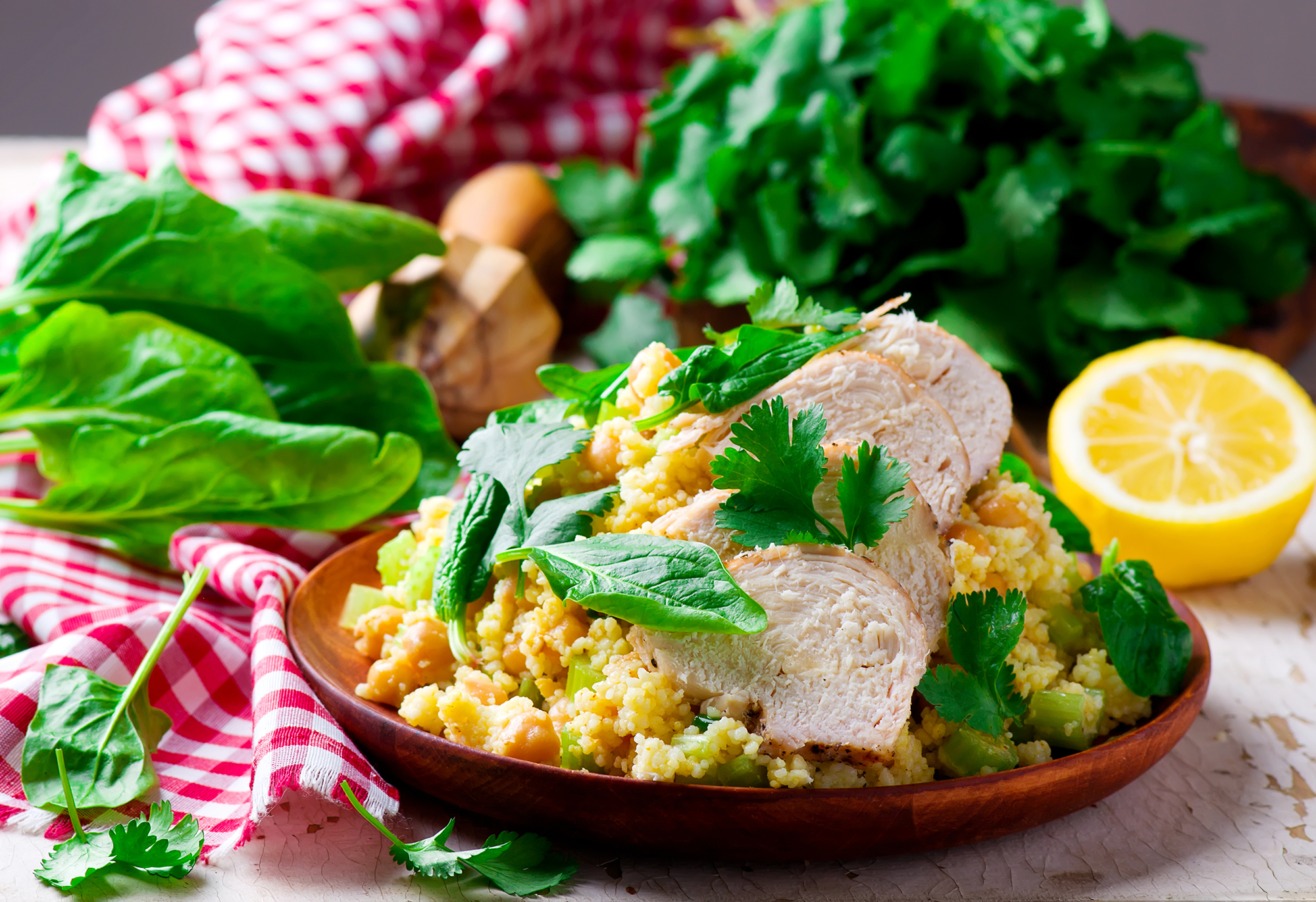 Кускус з овочами, грибами і куркою: три рецепти смачнючої і корисної страви