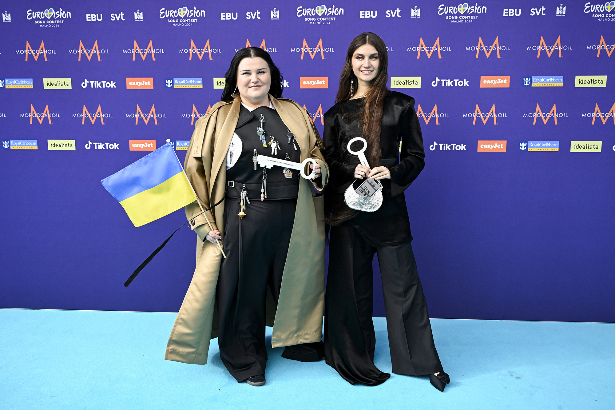 В яких образах Jerry Heil та Alyona Alyona вийшли на бірюзовий хідник Євробачення (фото, відео)