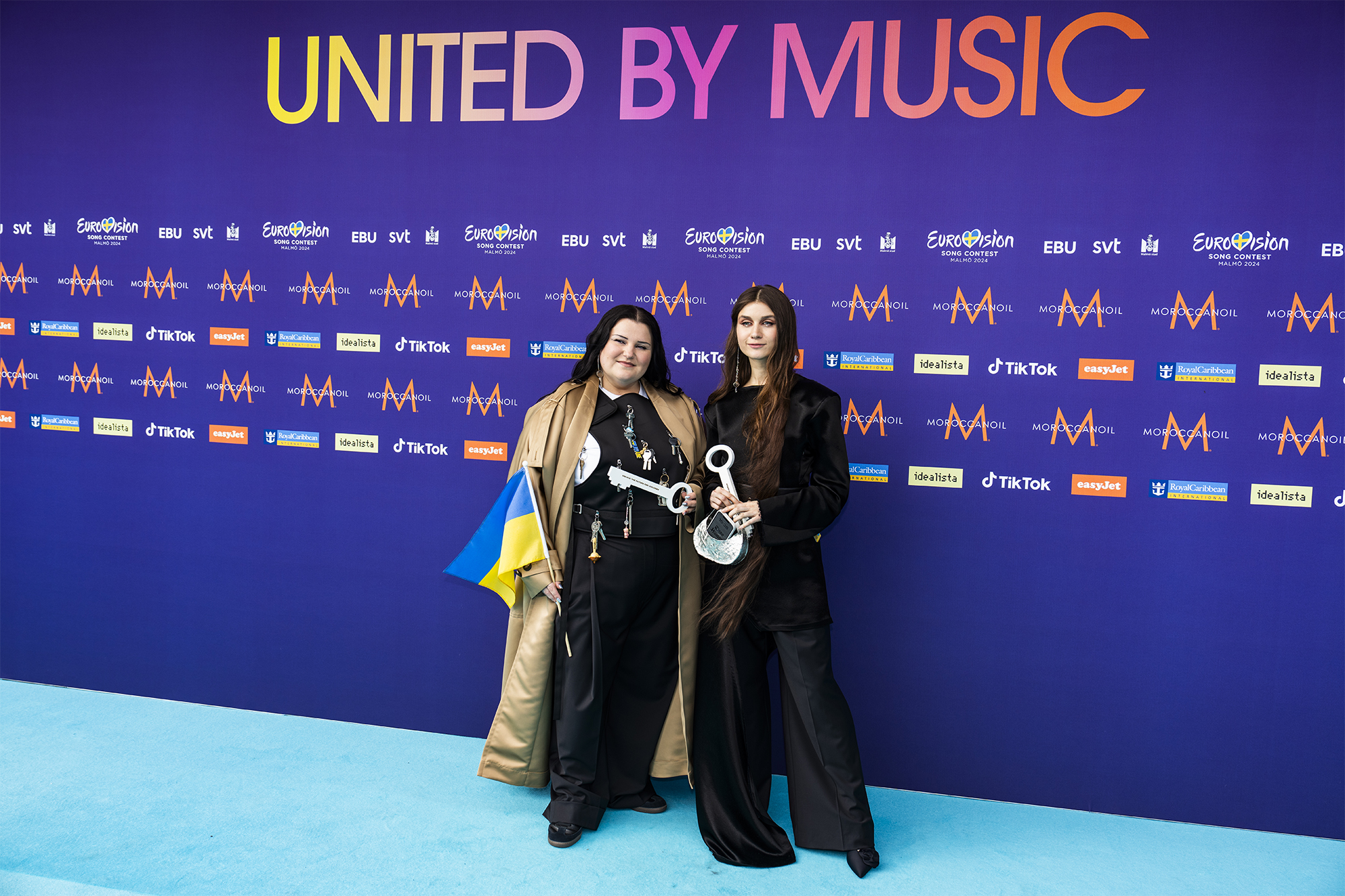 В яких образах Jerry Heil та Alyona Alyona вийшли на бірюзовий хідник Євробачення (фото, відео)