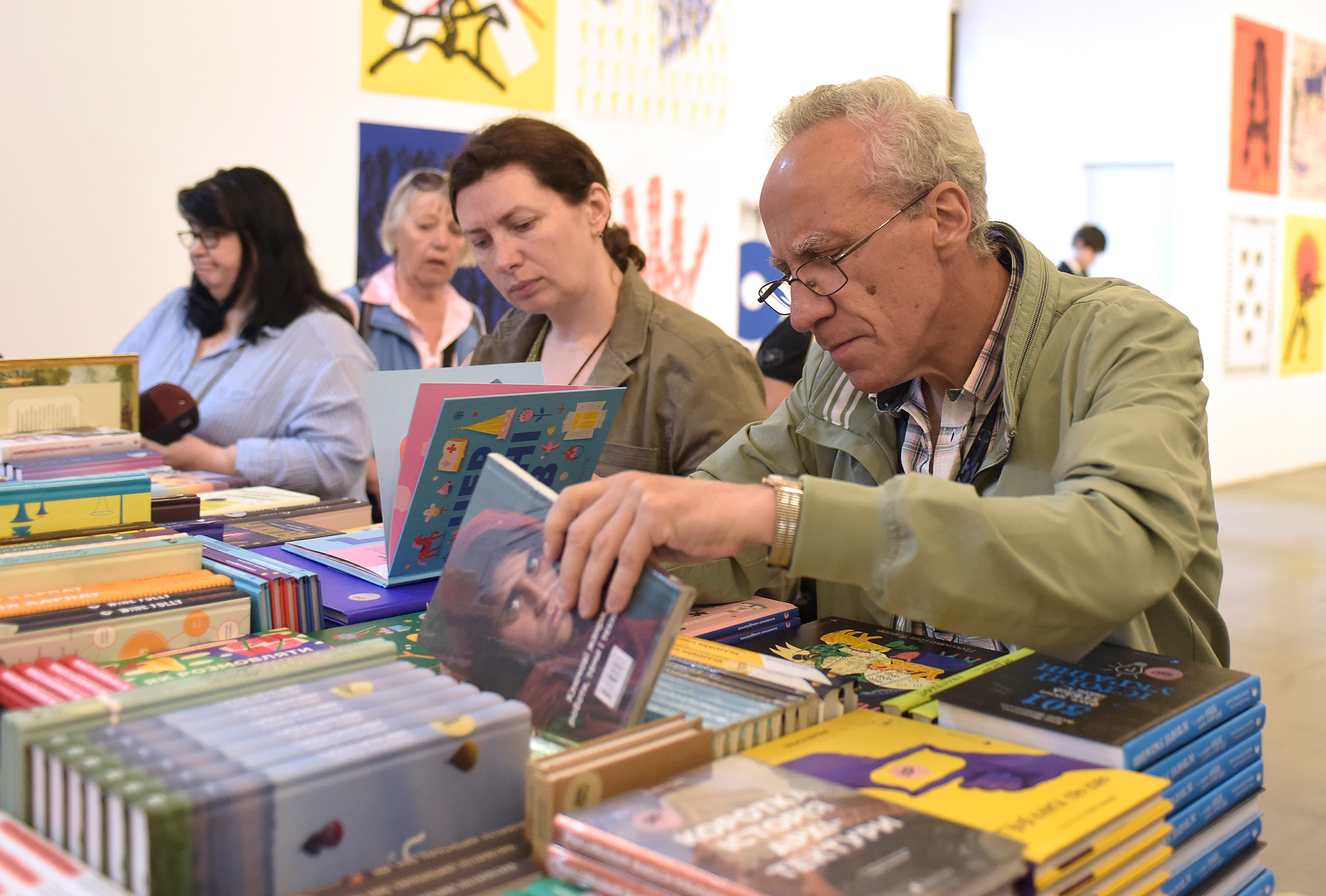 Коли Spotify чи YouTube видає російське – це не вибір, а маніпуляція: мовний омбудсмен