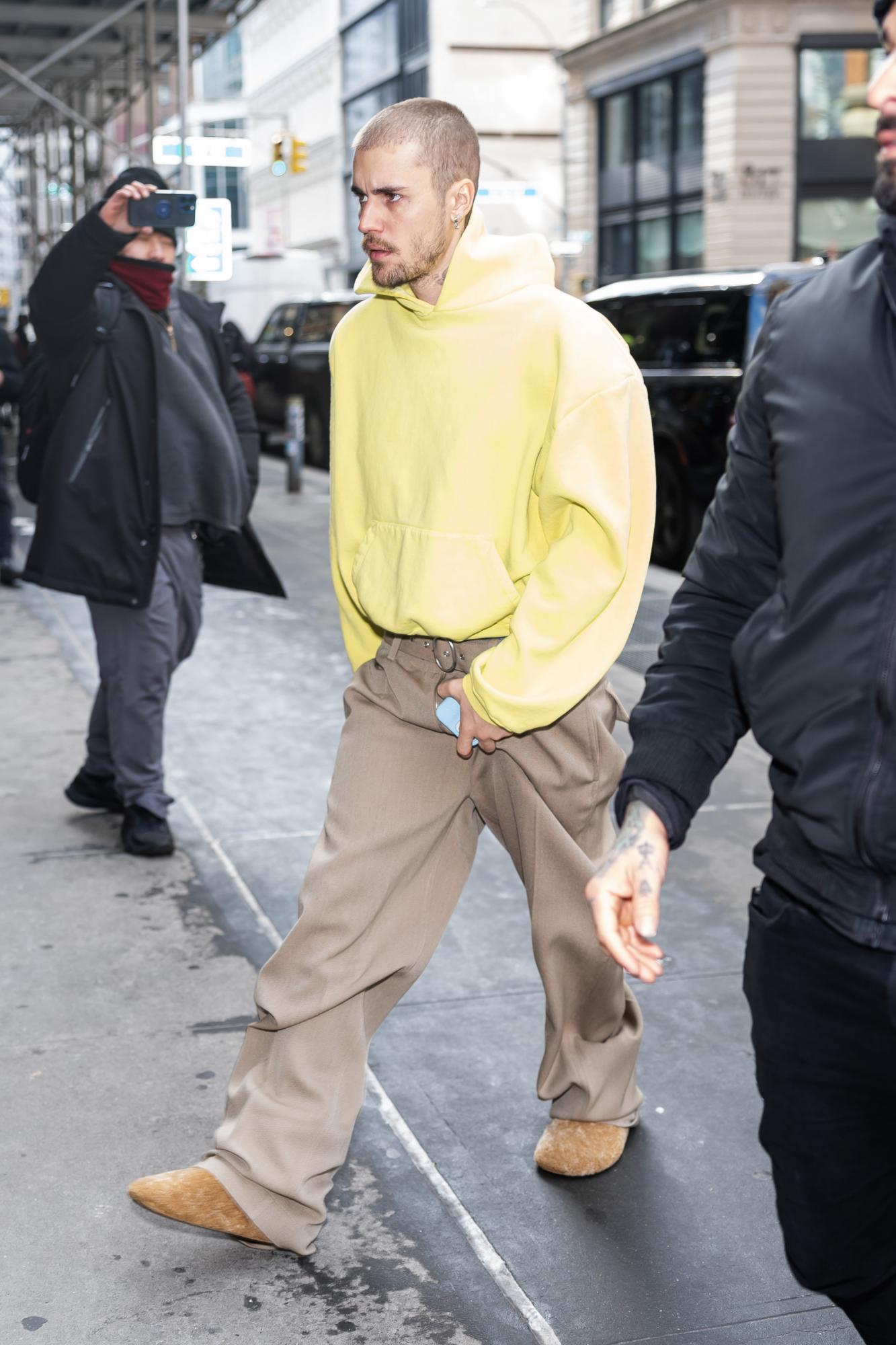 Коли популярність виснажує: 10 зірок, які не приховують, що страждають від слави