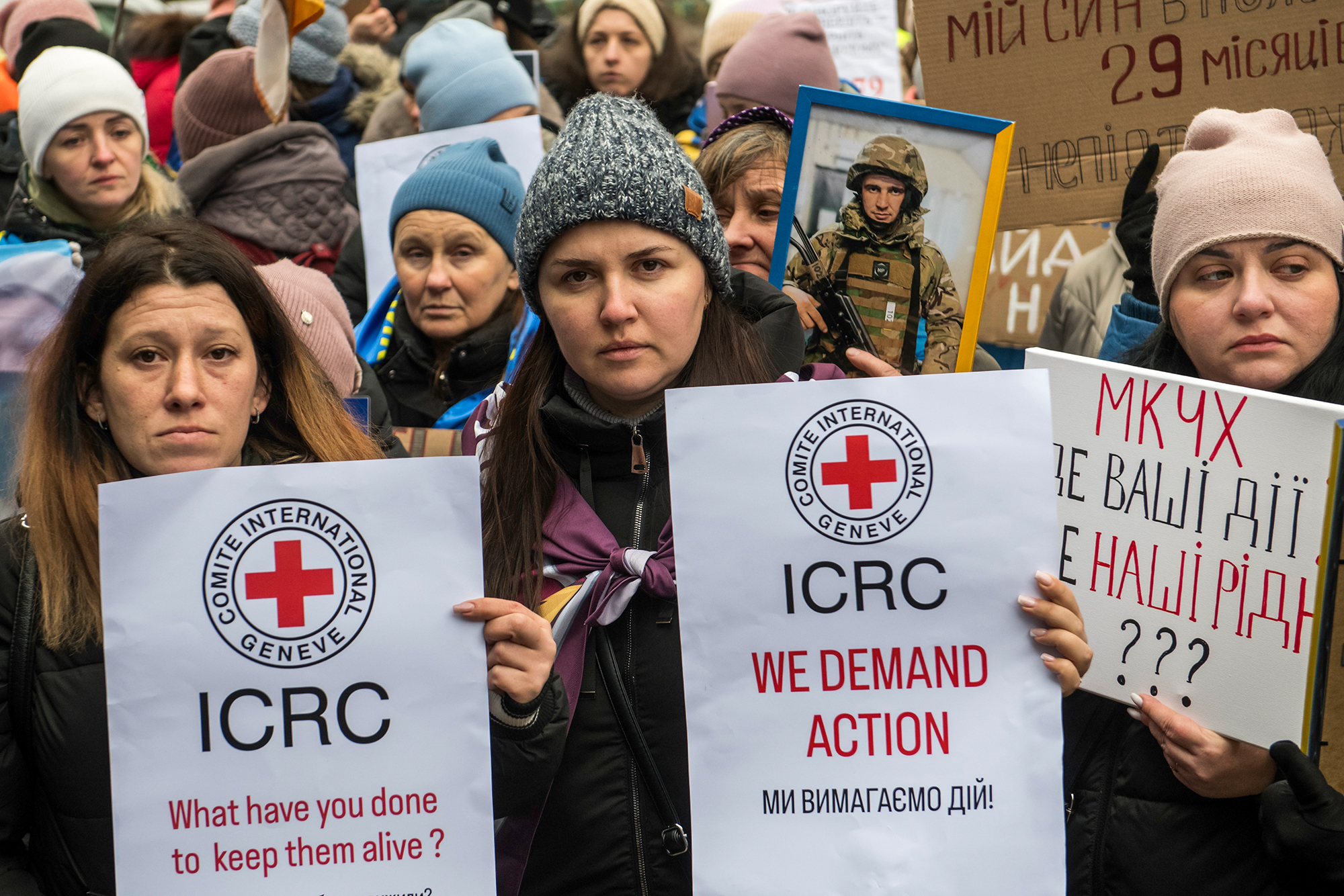 Право на гідність. Як сім'ї зниклих на фронті військових шукають рідних та борються за правду