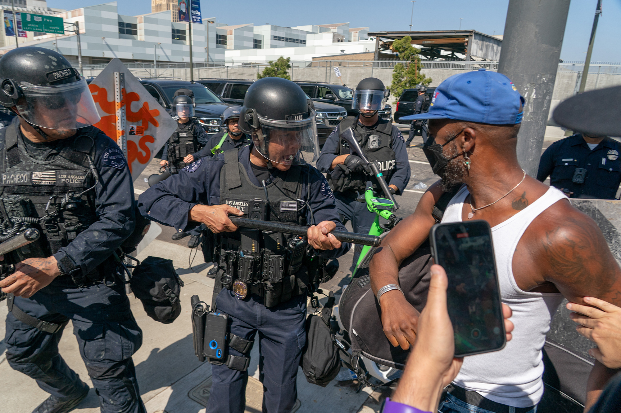 США охопили протести: що відомо і чому Трамп наказав "ввести війська"