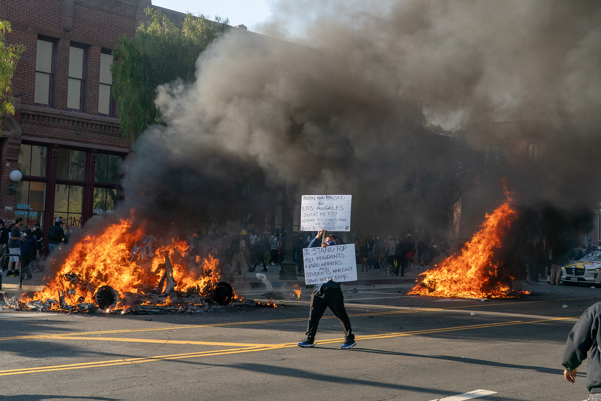 США охопили протести: що відомо і чому Трамп наказав "ввести війська"