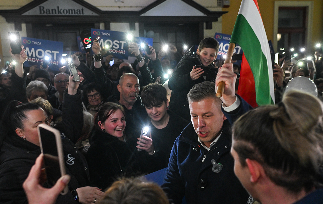 Спецназ, ГРУ та компромат. Як Орбан чіпляється за владу за місяць до виборів в Угорщині