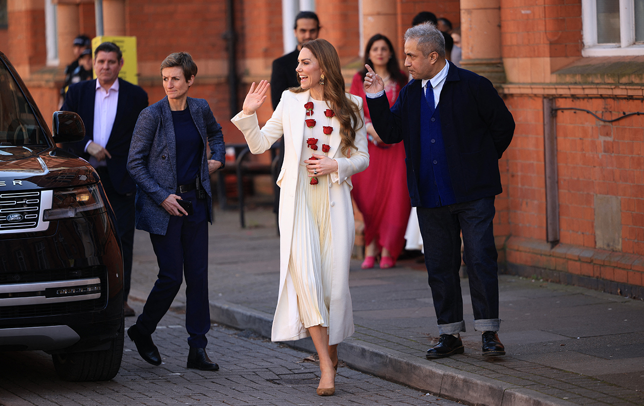 Весенний монохромный образ Кейт Миддлтон: как выглядеть дорого и элегантно