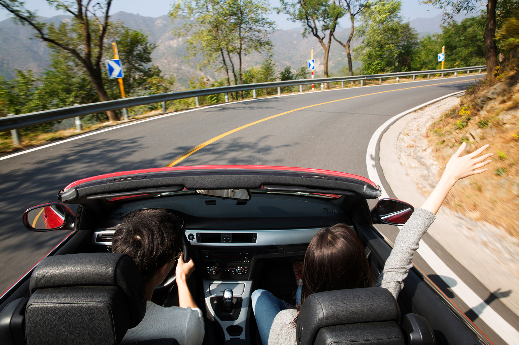 Две педали: учимся ездить на машине с АКП