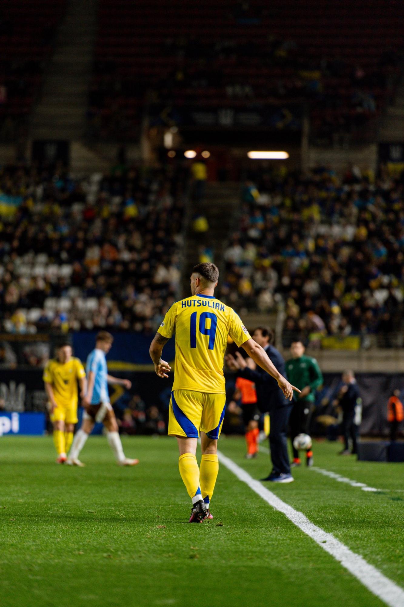 "Дотиснули за рахунок бажання". Гравці та тренери збірної України розповіли про яскраву перемогу над Бельгією