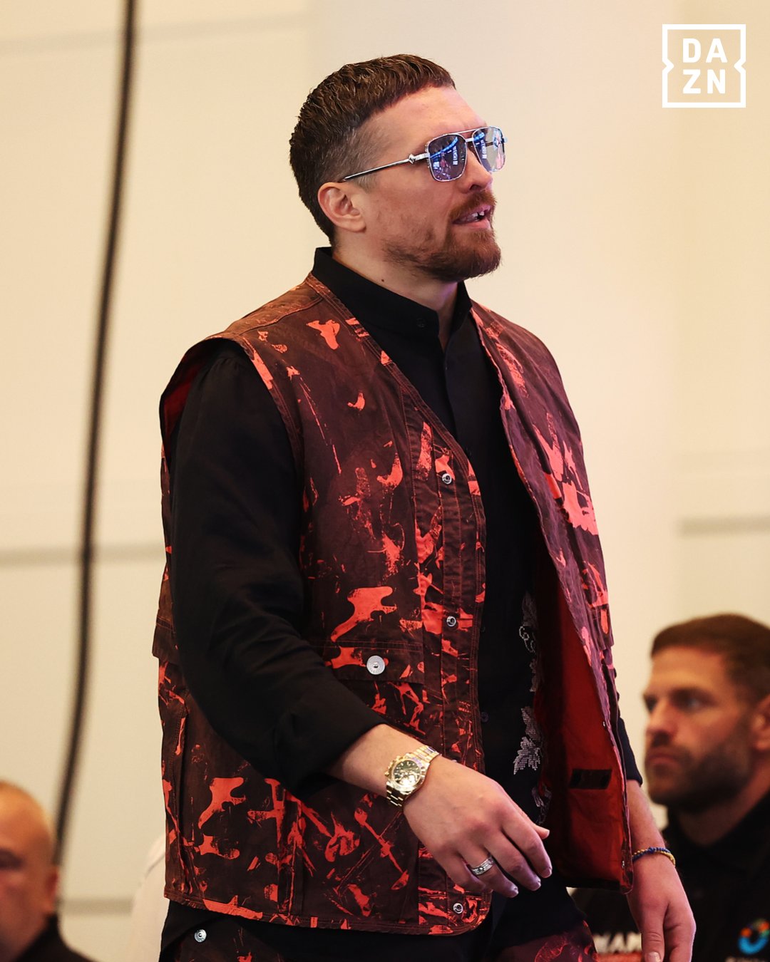 Усик – Дюбуа 2. Команди боксерів зробили гучні заяви на першій прес-конференції (відео битви поглядів)