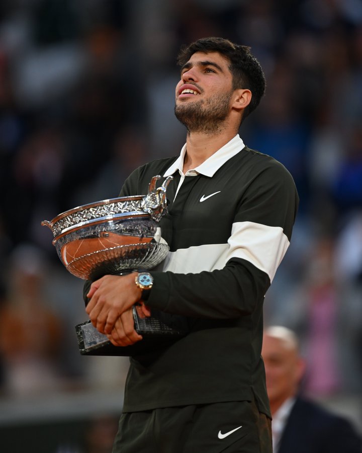 Алькарас здолав Сіннера у найепічнішому фіналі "Ролан Гаррос": матч-трилер тривав понад 5 годин