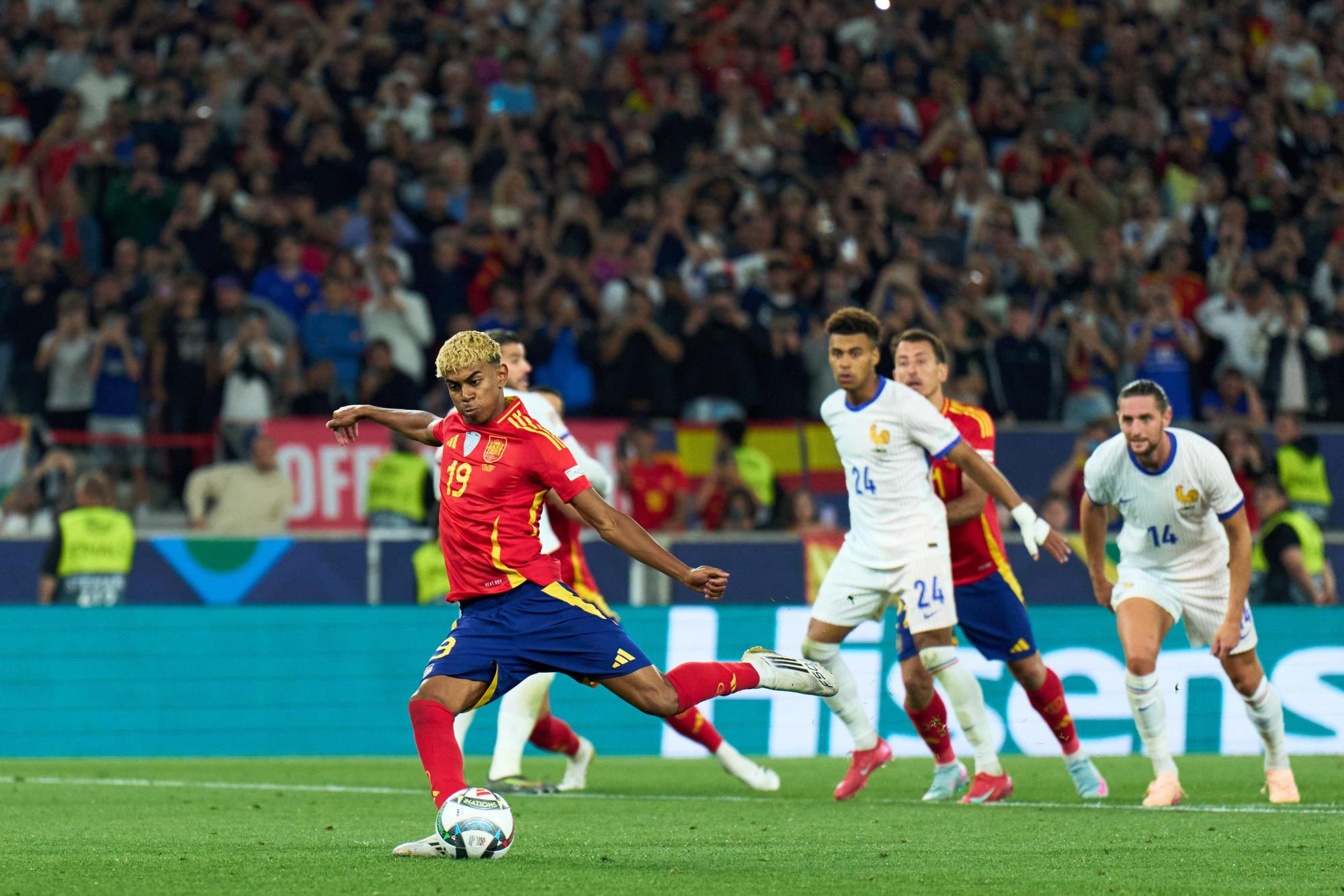 Божевілля з дев'ятьма голами: Іспанія та Франція видали суперматч у півфіналі Ліги націй