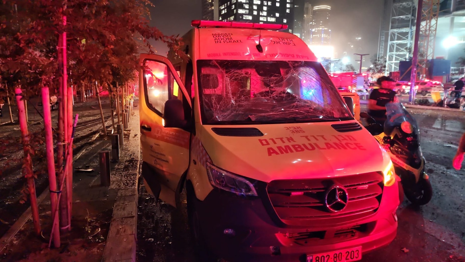 Десятки ракет і постраждалі: деталі третьої хвилі удару Ірану по Ізраїлю