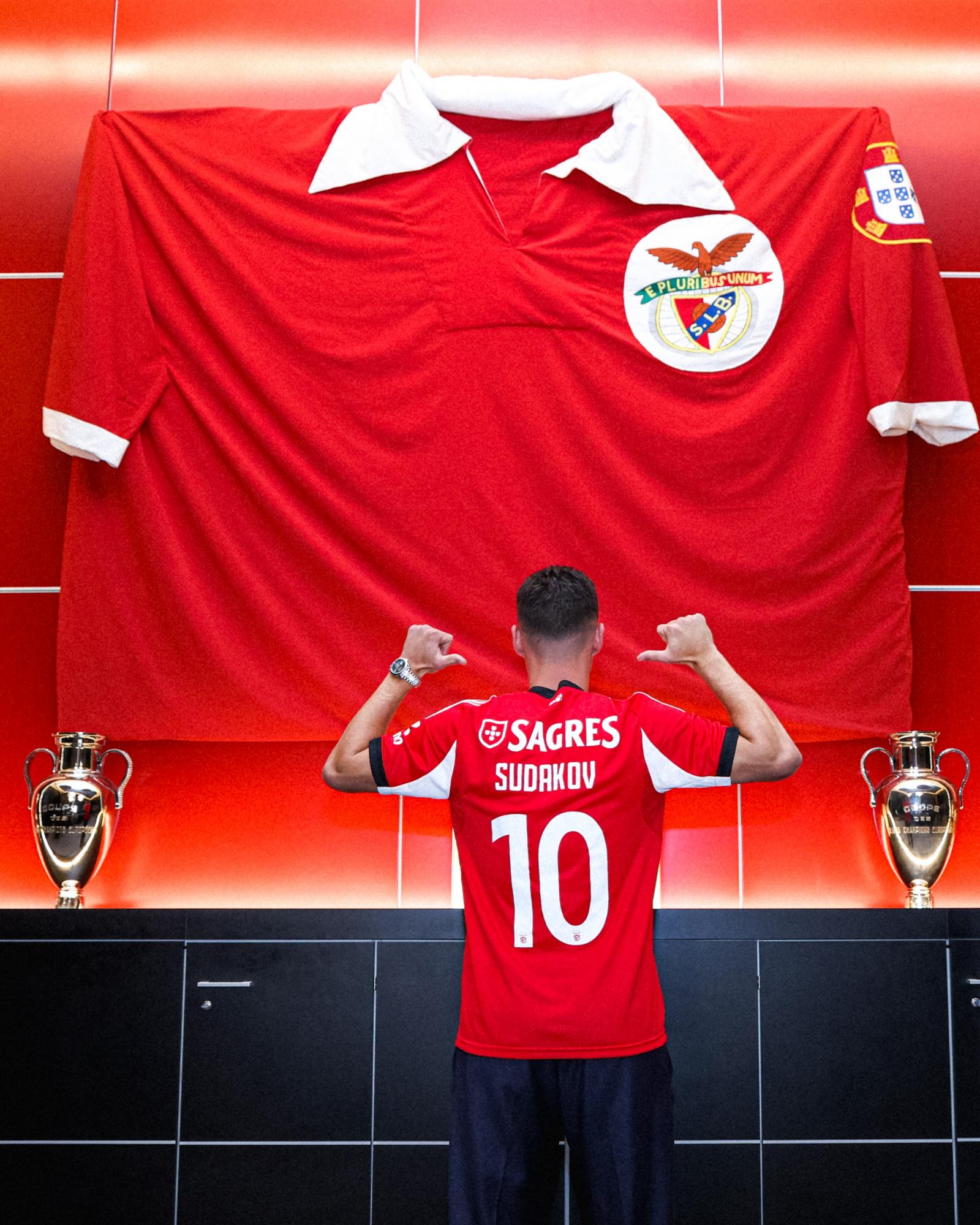 Тренер "Бенфіки" оцінив стан Судакова після влучання дрона у його будинок: чи не завадить це дебюту