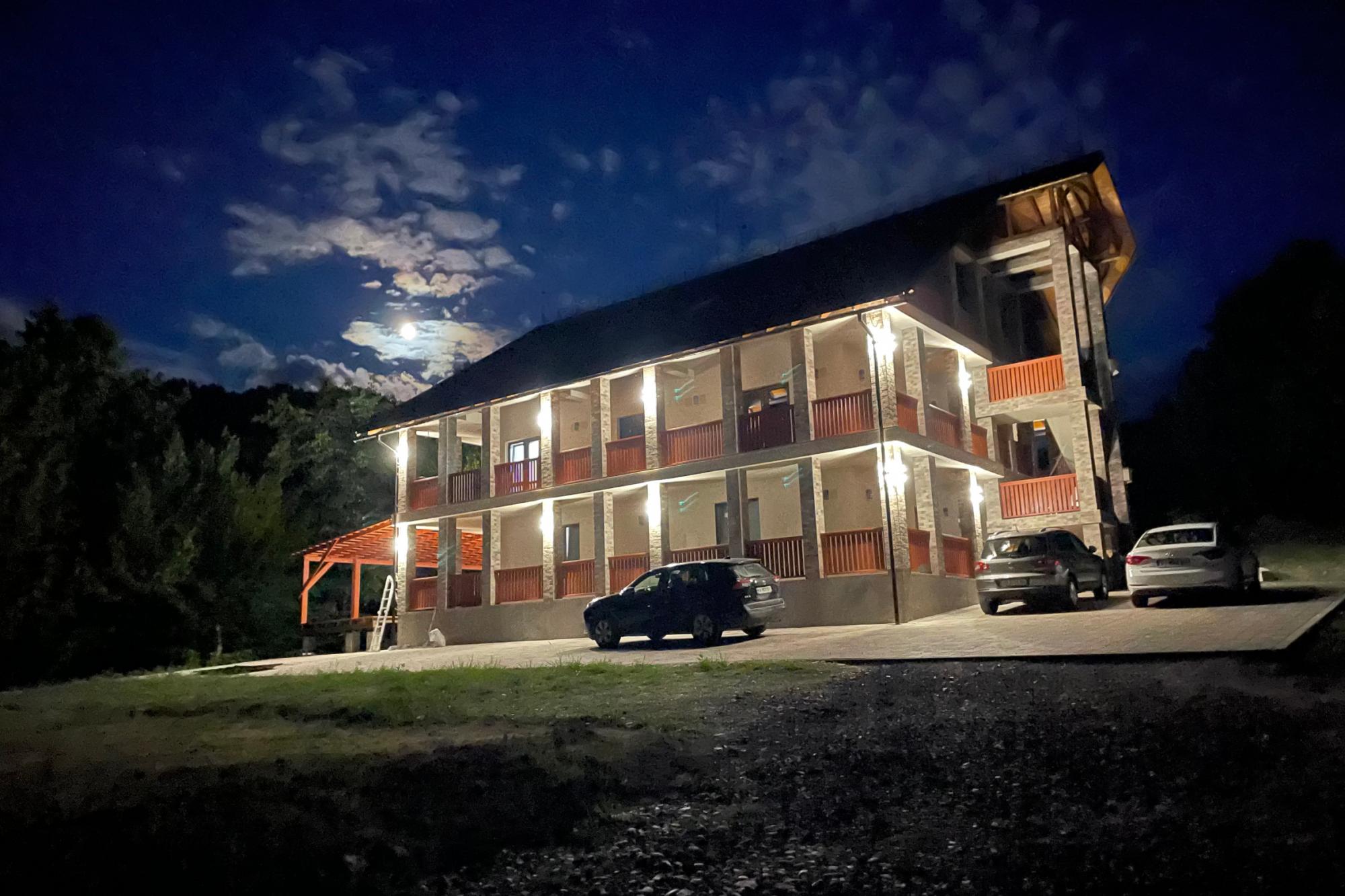 Бассейны и спа. Сколько стоит отдых на термальных водах Закарпатья осенью