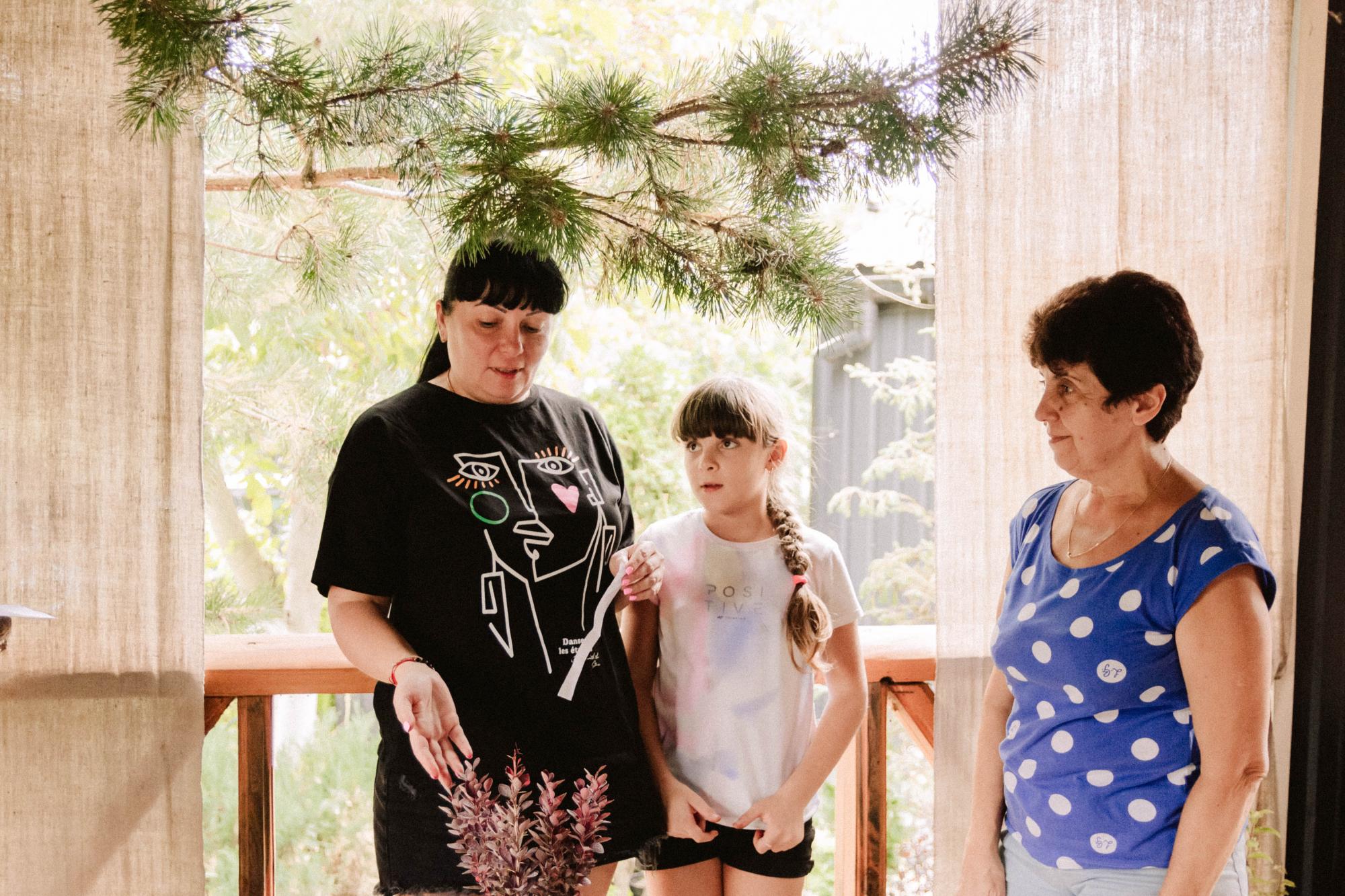 "Життя набуває сенсу". Як на Волині за допомогою культури і традицій адаптовують переселенців