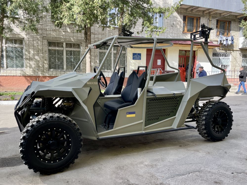 Створювали 7 місяців. З'явилися фото унікального багі для українських воїнів "на нулі"