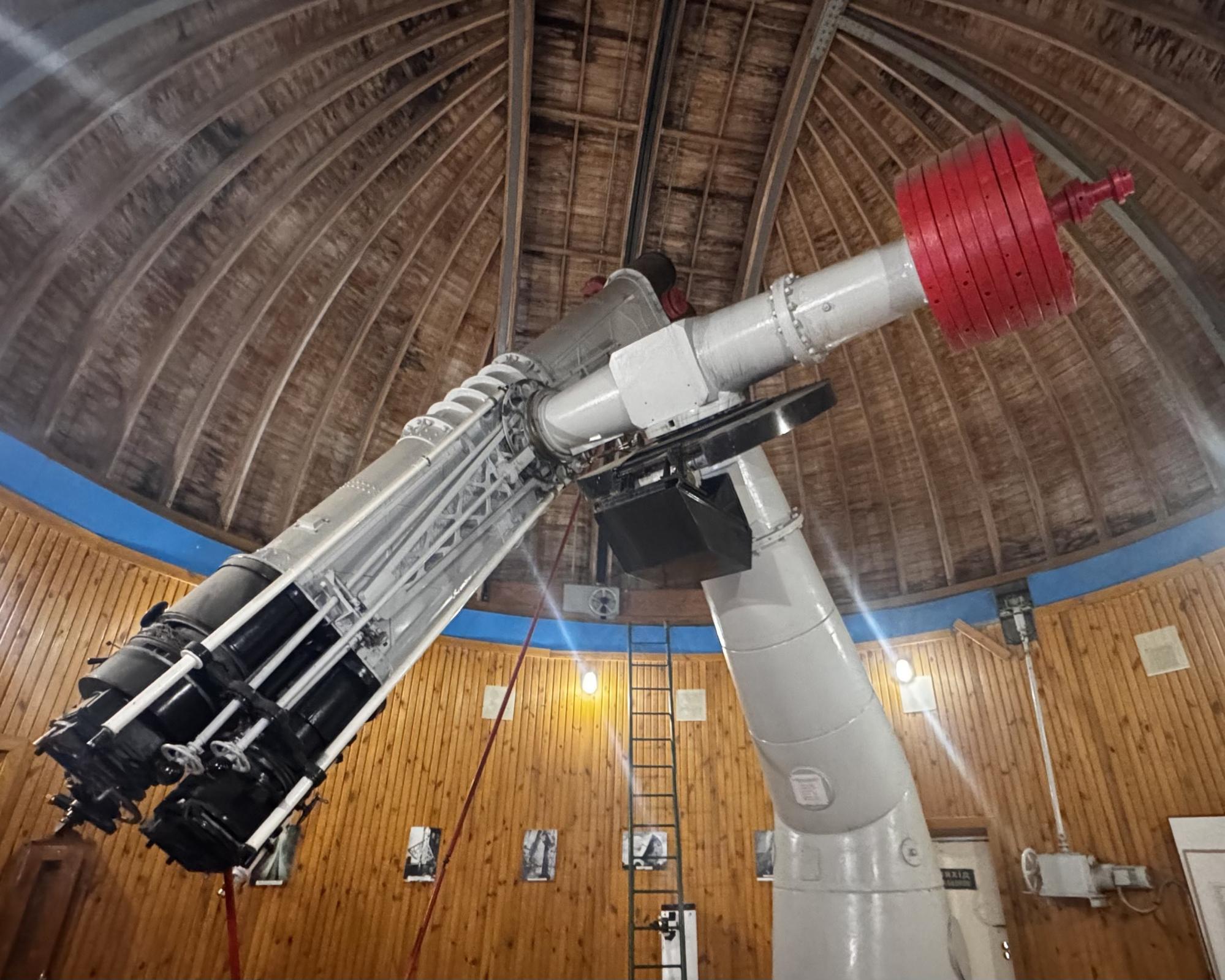 "Наші космічні розробки є на Марсі". Що приховує Головна обсерваторія у лісі біля Пирогова