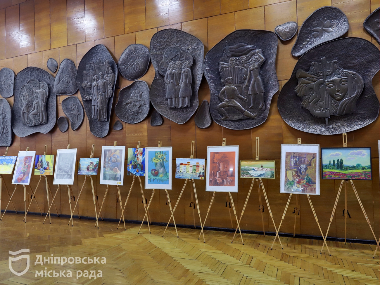 Один из самых больших в Днепре дворцов культуры "Шинник" отметил 50-летие