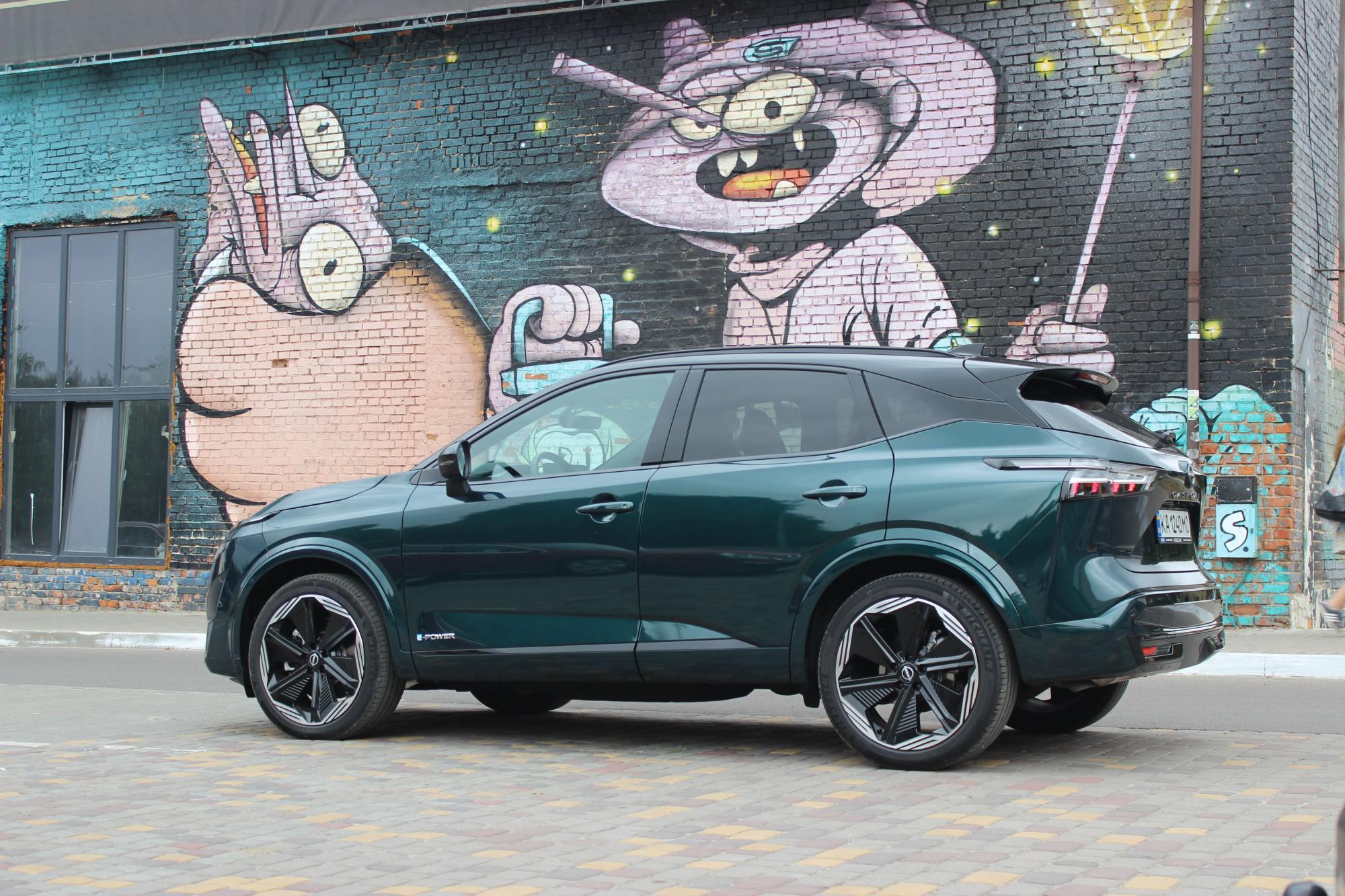 Тест-драйв Nissan Qashqai: переваги та недоліки оновленого гібридного кросовера