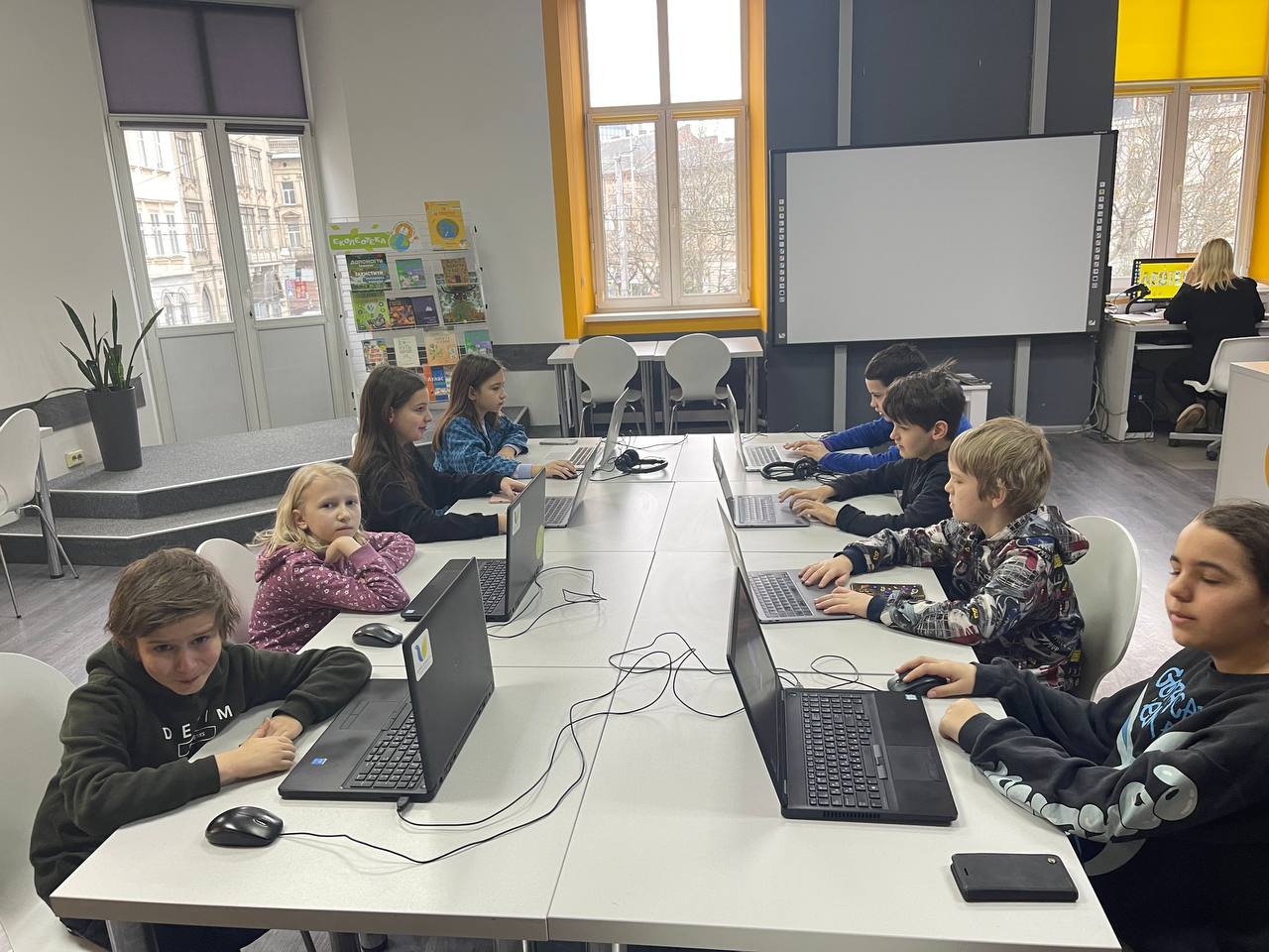 Більш як 600 дітей вчаться програмувати за підтримки Favbet Foundation та Code Club Україна