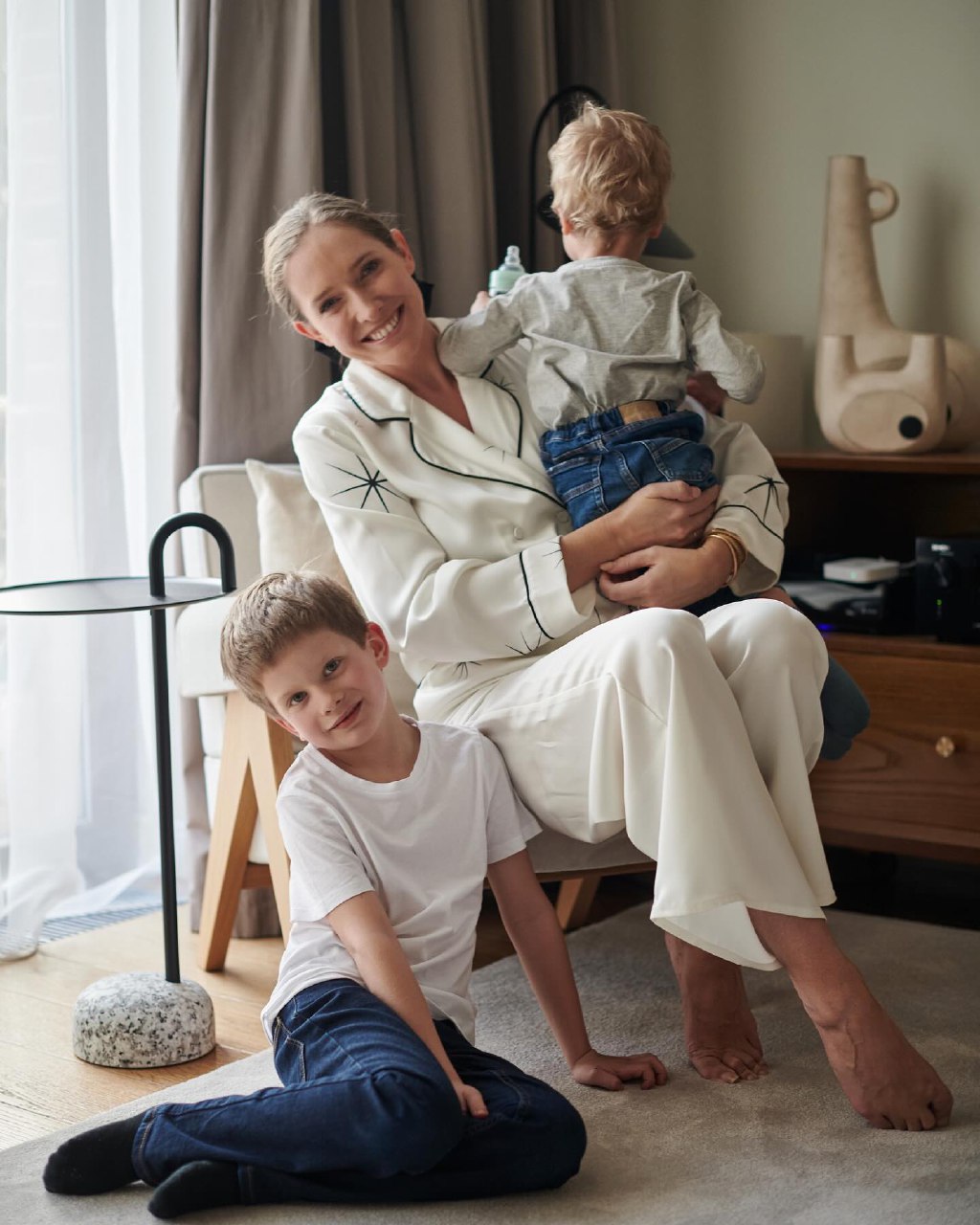 40-річна Осадча засвітила фігуру та показала, як рятується від спеки (відео)