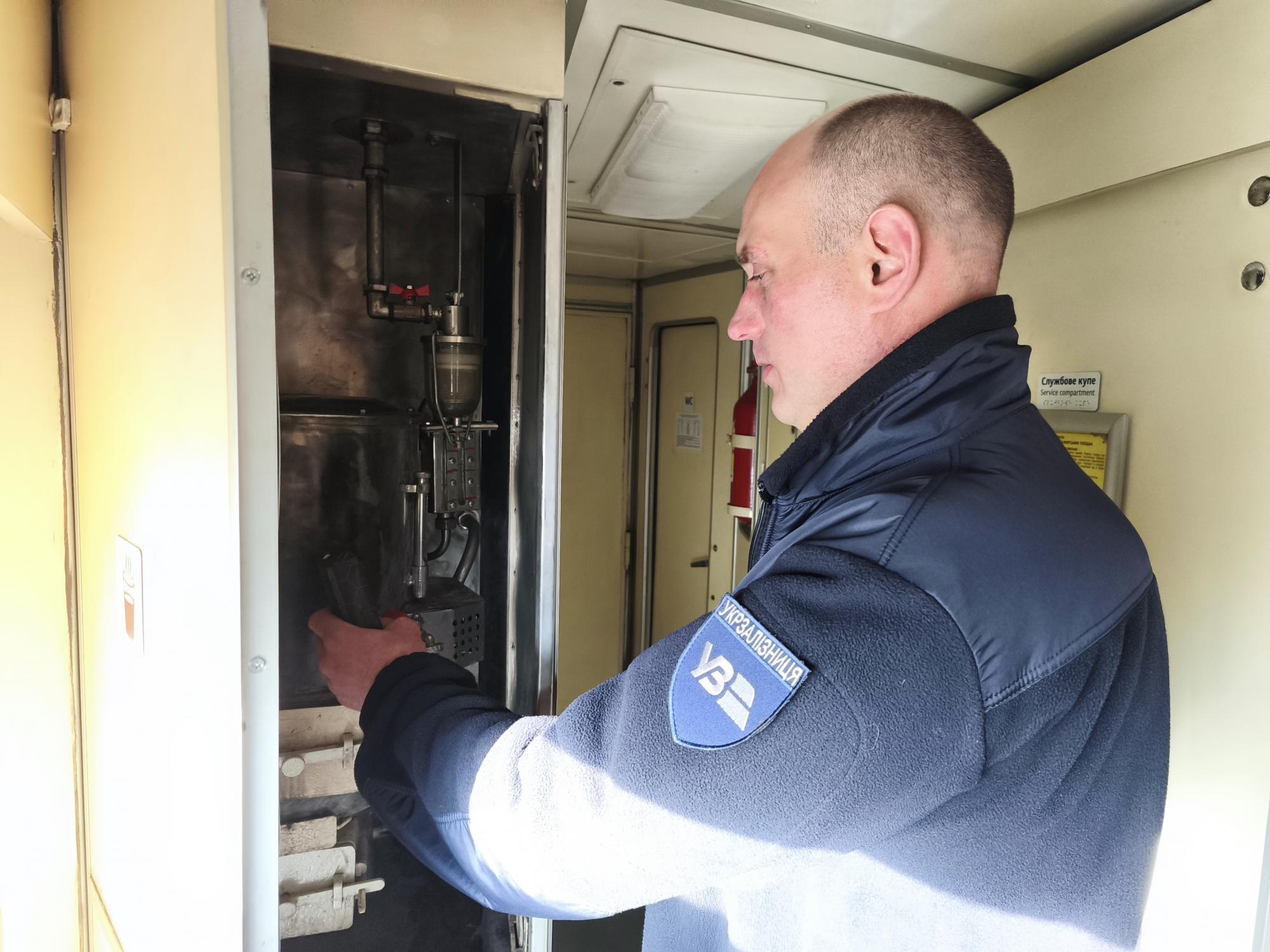 Життя у рейсі: інтерв’ю з провідником УЗ про роботу, яку не бачать пасажири