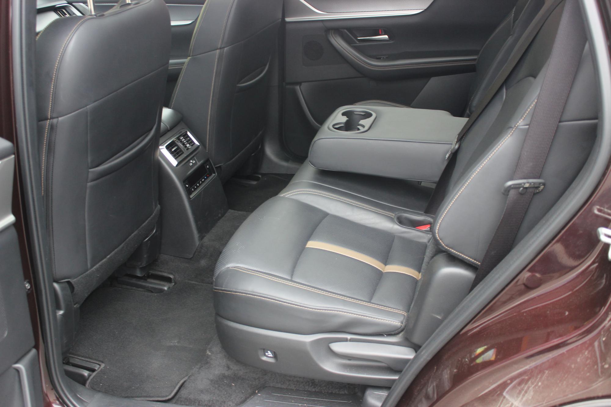 Тест-драйв Mazda CX-90: переваги та недоліки семимісного кросовера