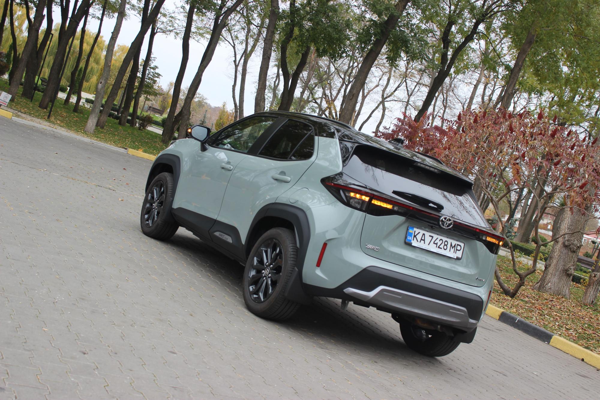 Тест-драйв Toyota Yaris Cross: преимущества и недостатки городского кроссовера