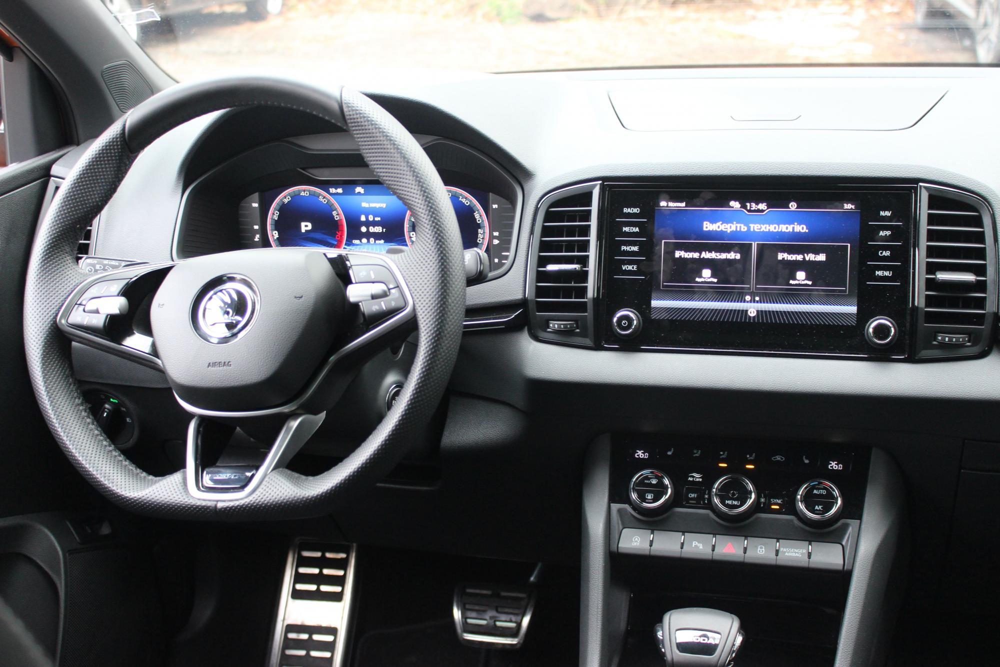 Тест-драйв Skoda Karoq: переваги та недоліки оновленого кросовера