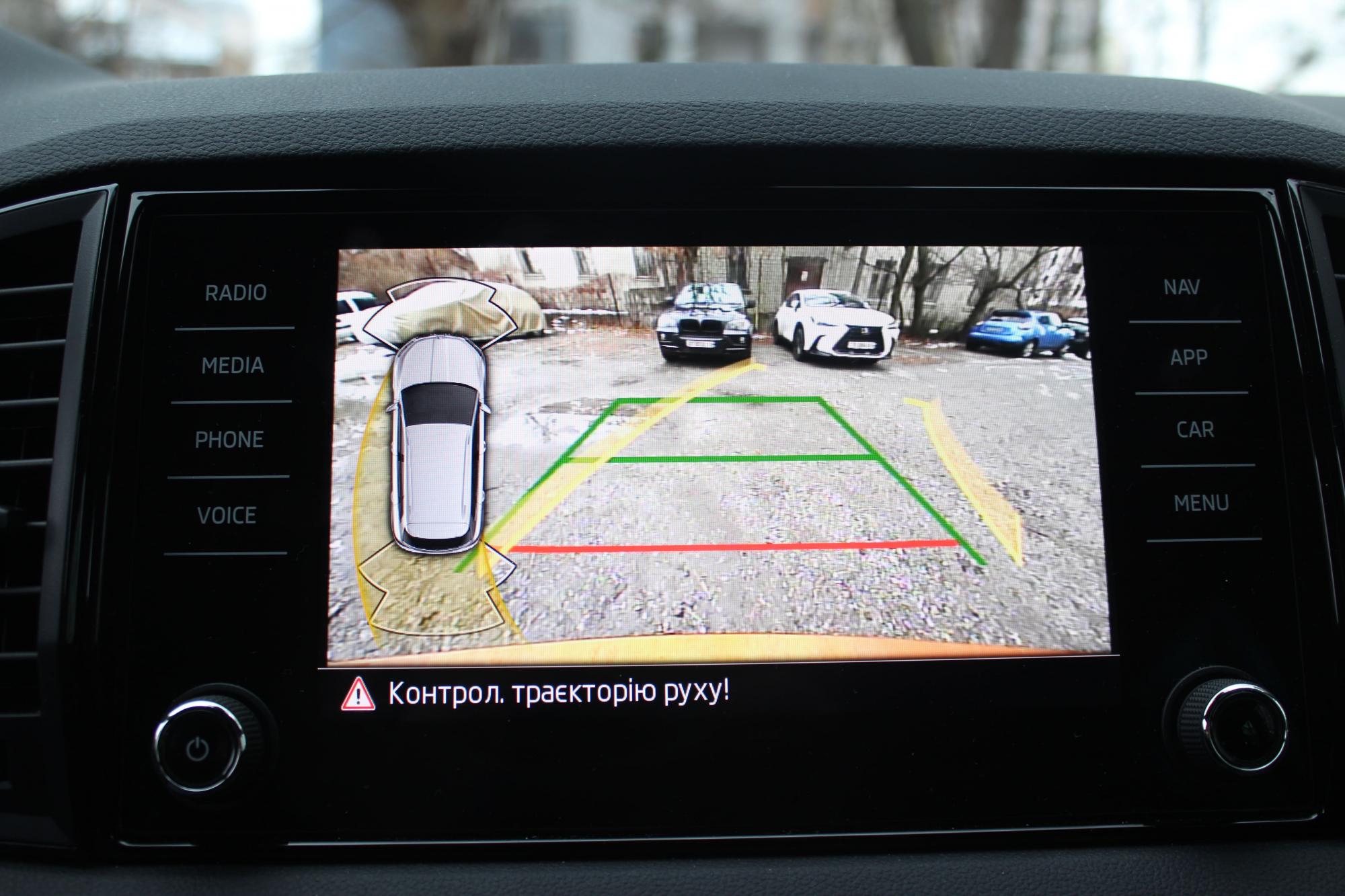 Тест-драйв Skoda Karoq: переваги та недоліки оновленого кросовера