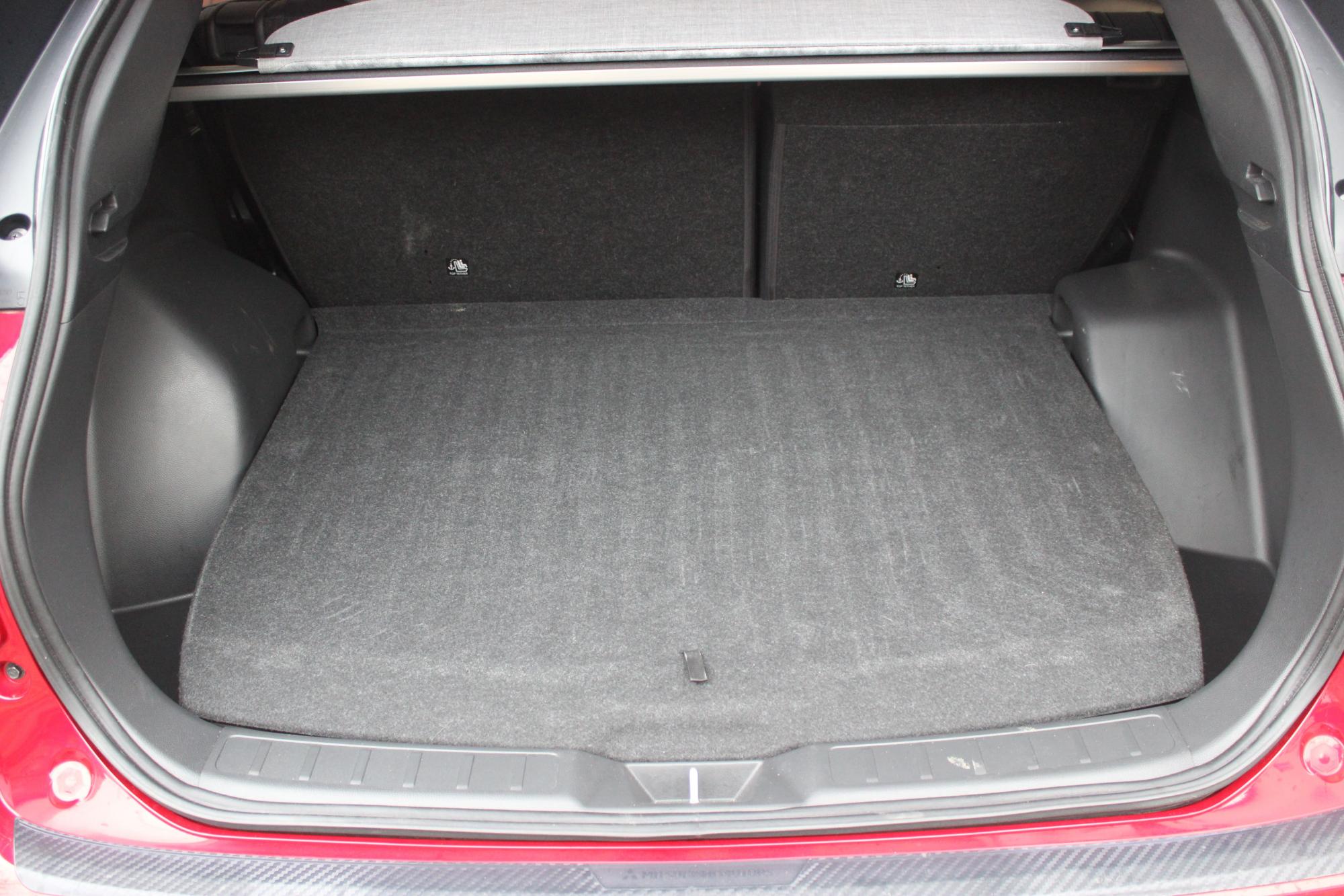 Тест-драйв Mitsubishi Eclipse Cross: переваги та недоліки купеподібного кросовера