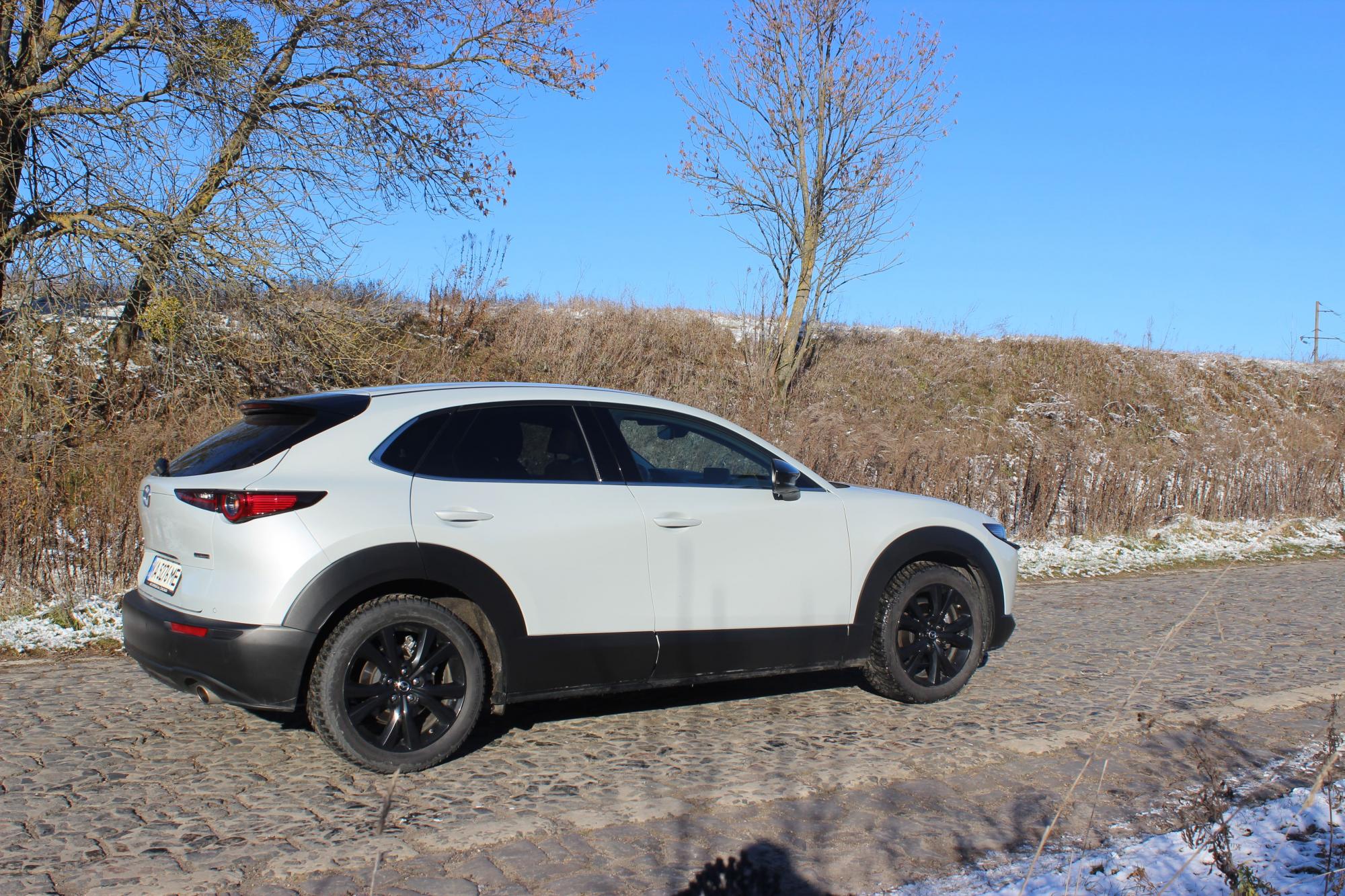 Тест-драйв Mazda CX-30: вивчаємо особливості оновленого японського кросовера