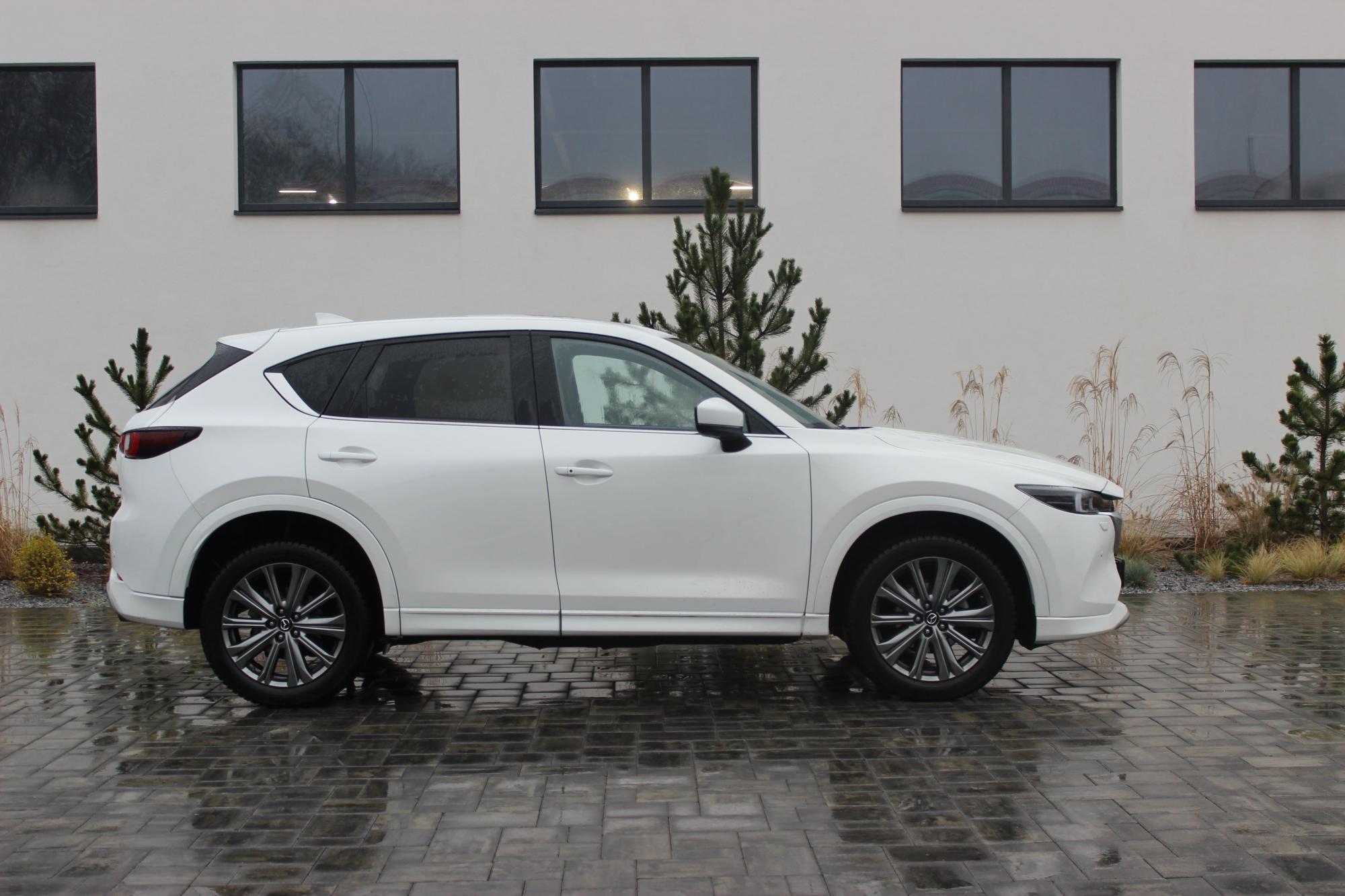 Тест-драйв Mazda CX-5: вивчаємо особливості популярного японського кросовера