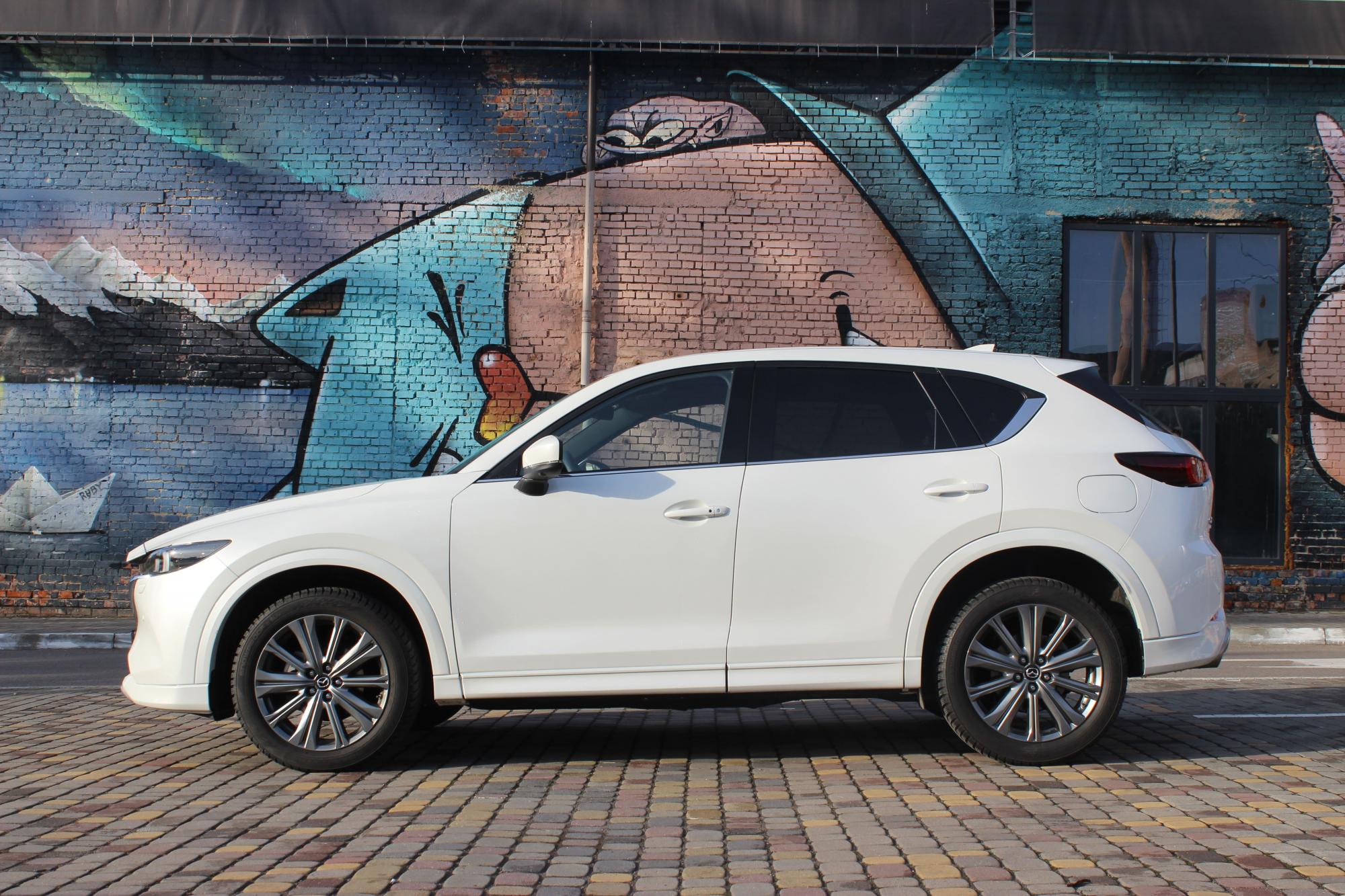 Тест-драйв Mazda CX-5: вивчаємо особливості популярного японського кросовера