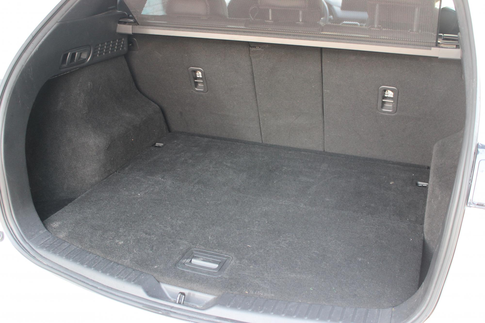 Тест-драйв Mazda CX-5: вивчаємо особливості популярного японського кросовера