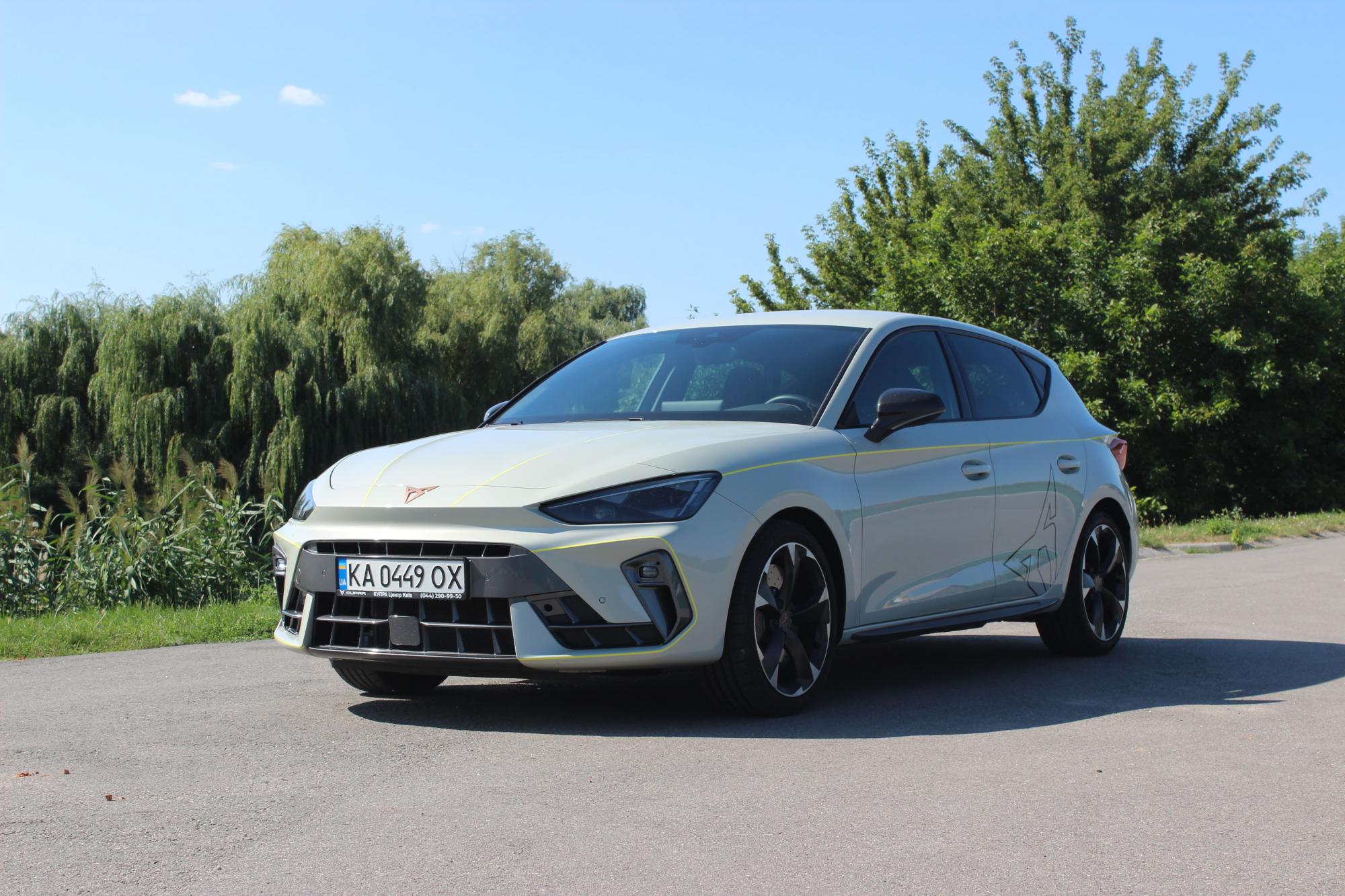 Тест-драйв Cupra Leon: переваги, недоліки та конкуренти хот-хетча