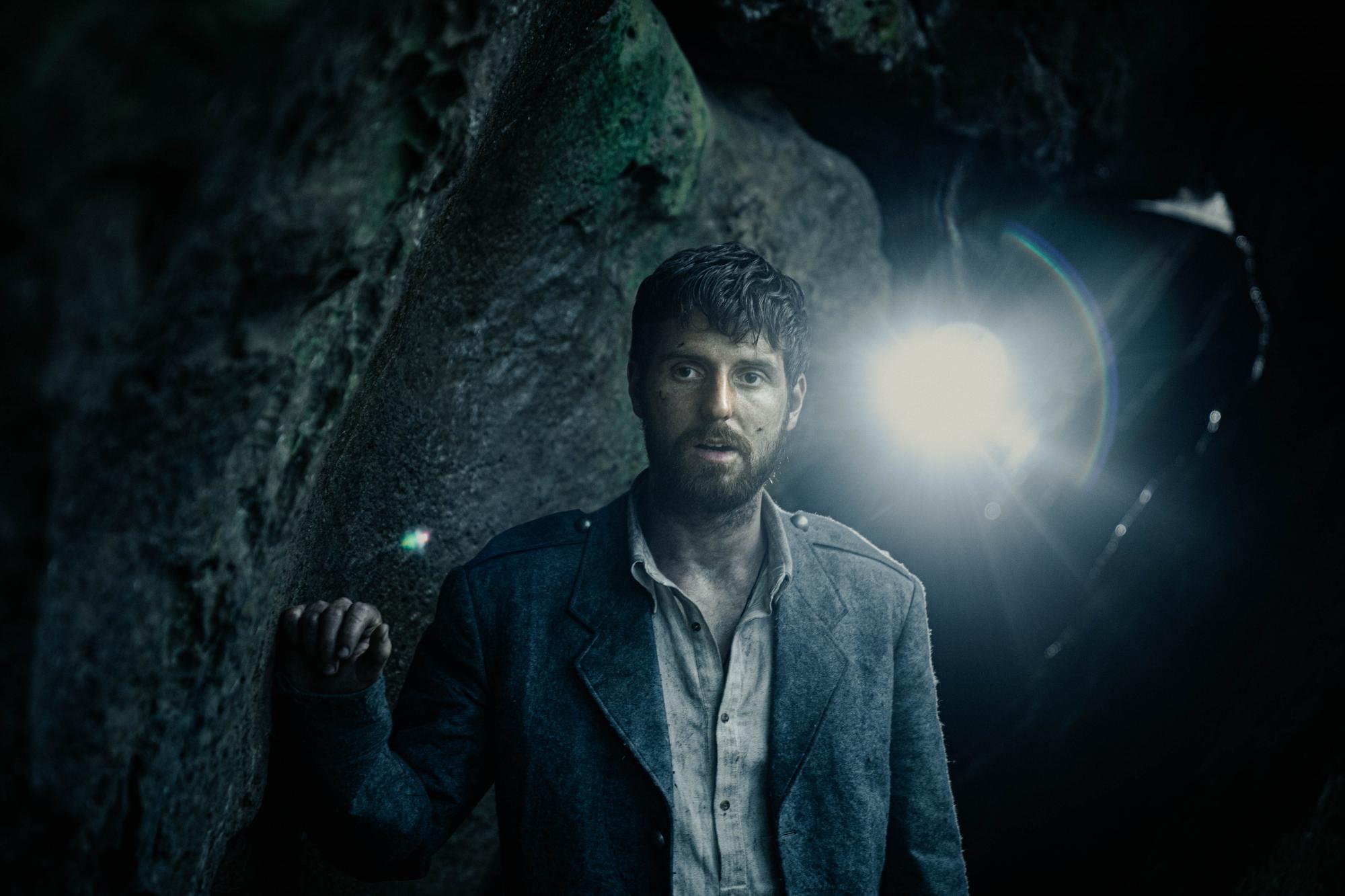 "Приємно, коли порівнюють з Цимбалюком": Павло Текучев про заробітки в кіно, батьківство та втрату мами