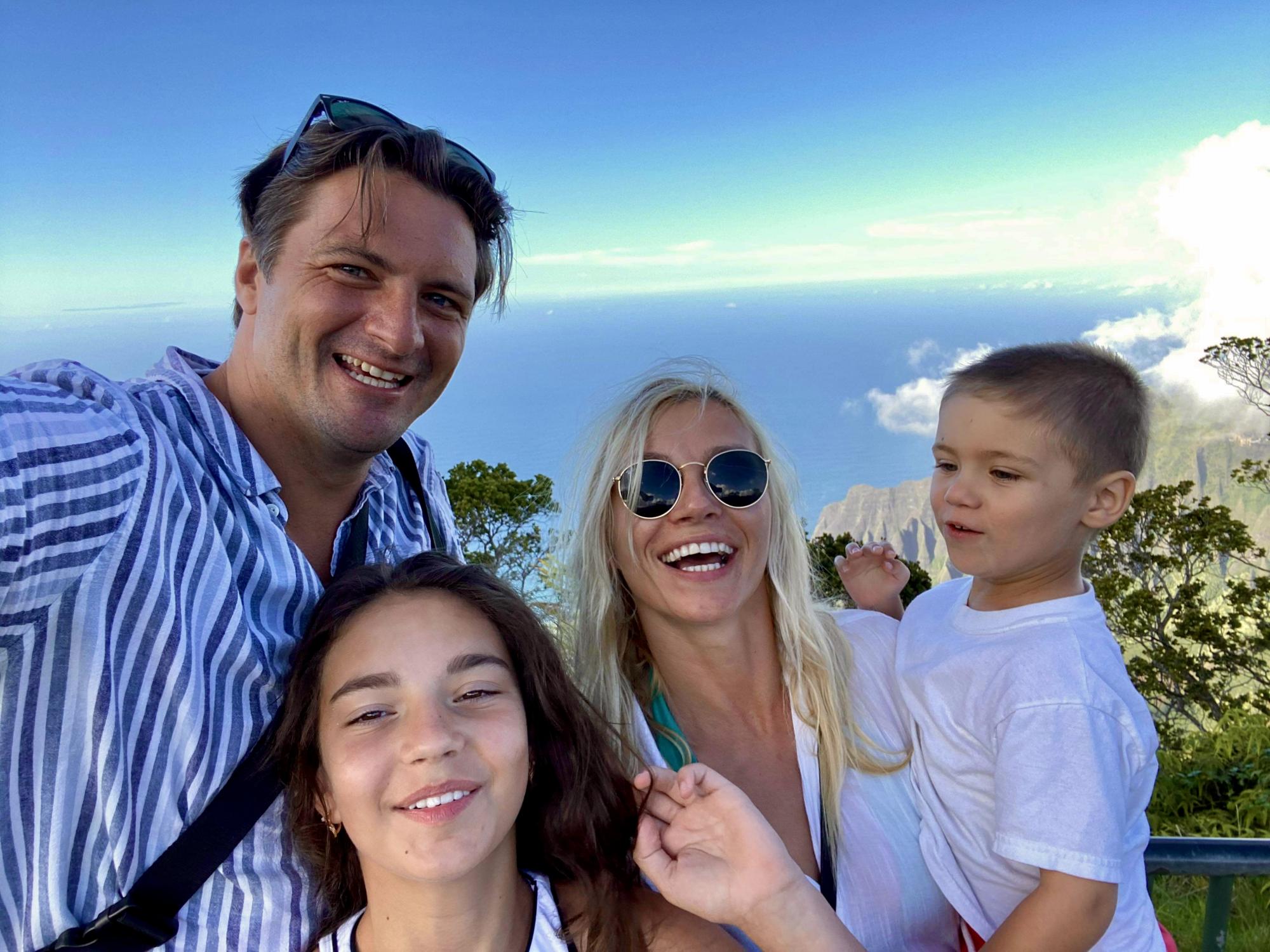 Украинская учительница рассказала, как покорила США: "жила в палатке посреди хищников"