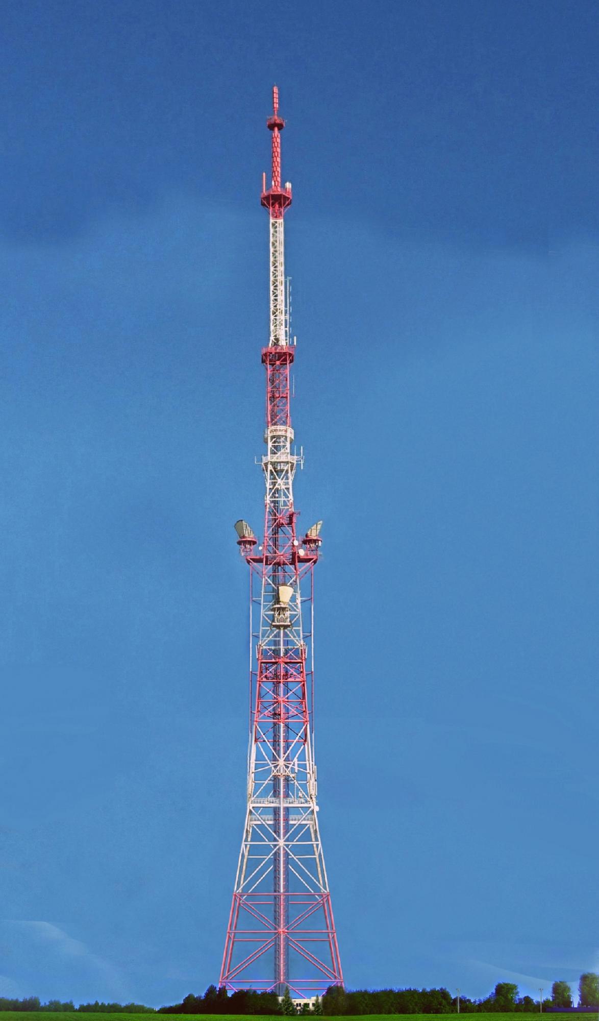 Вищі за Ейфелеву вежу: 5 унікальних телевеж України