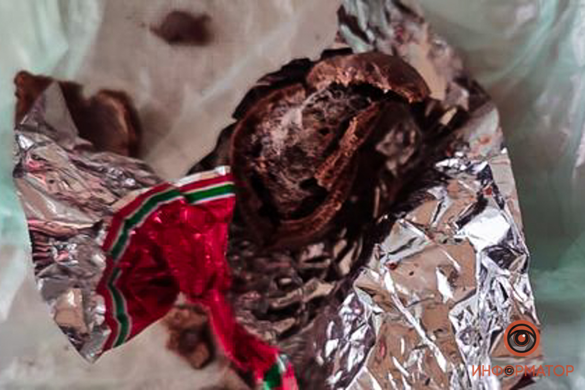 В Днепре мужчине продали сладости с "сюрпризом": что в них было (фото)