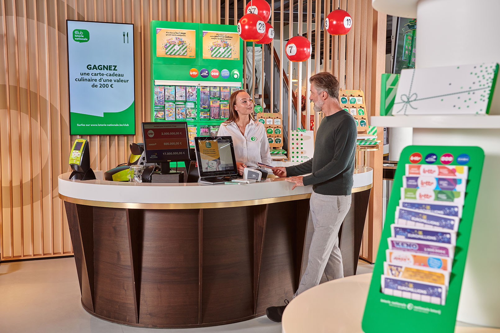 Біженець з України виграв 500 тисяч євро в лотерею. Стало відомо, що він зробить з грішми